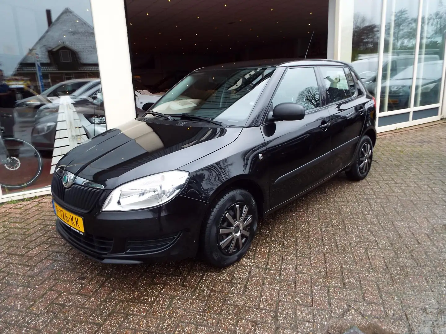 Skoda Fabia 1.2 Comfort AIRCO-NAVI-APK Schwarz - 2