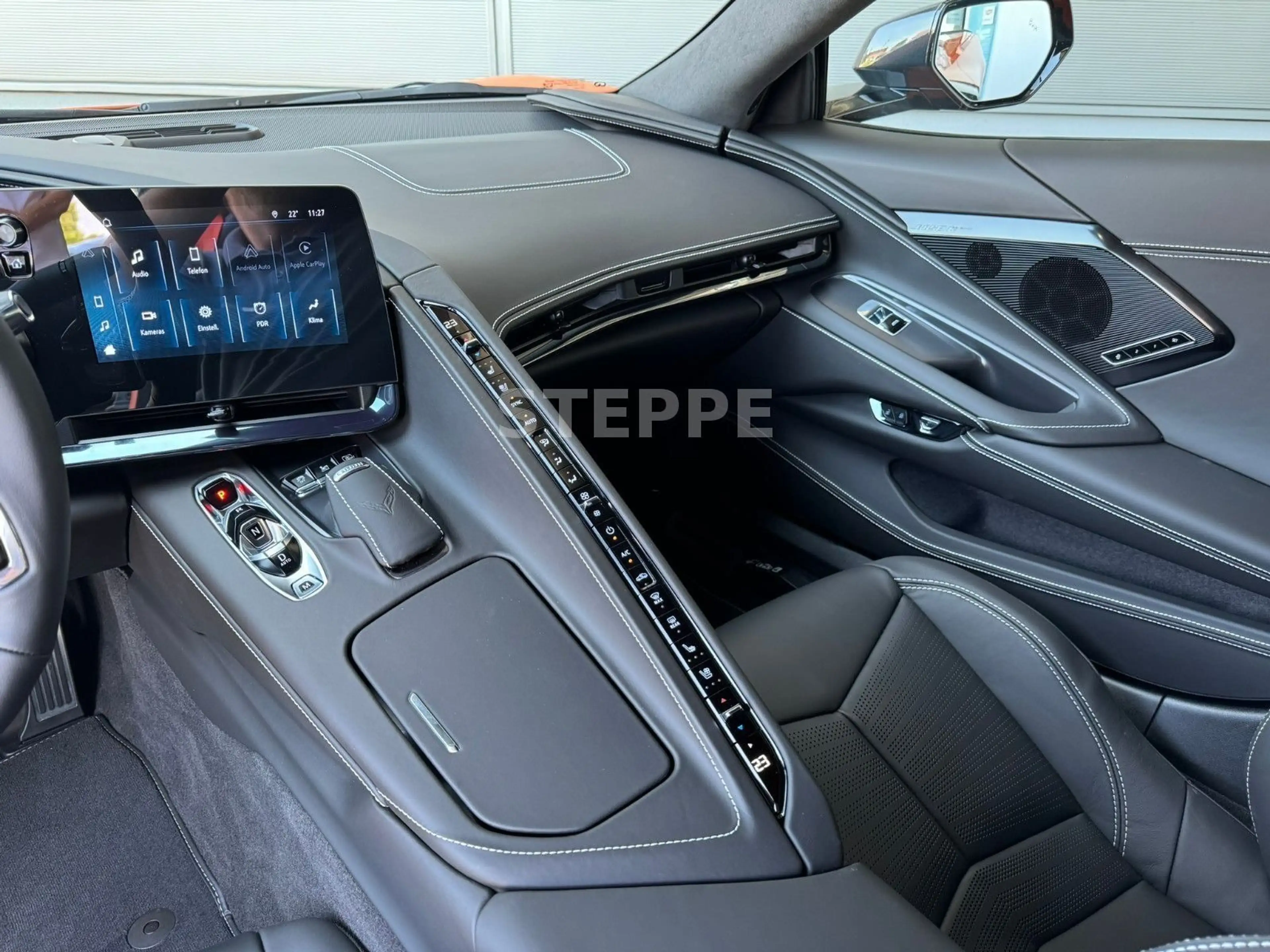 Corvette C8 Stingray Coupe 6,2 V8 3LT Europamodell STEPPE — photo 11