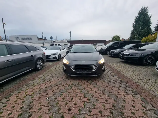 Ford Focus Turnier Cool & Connect