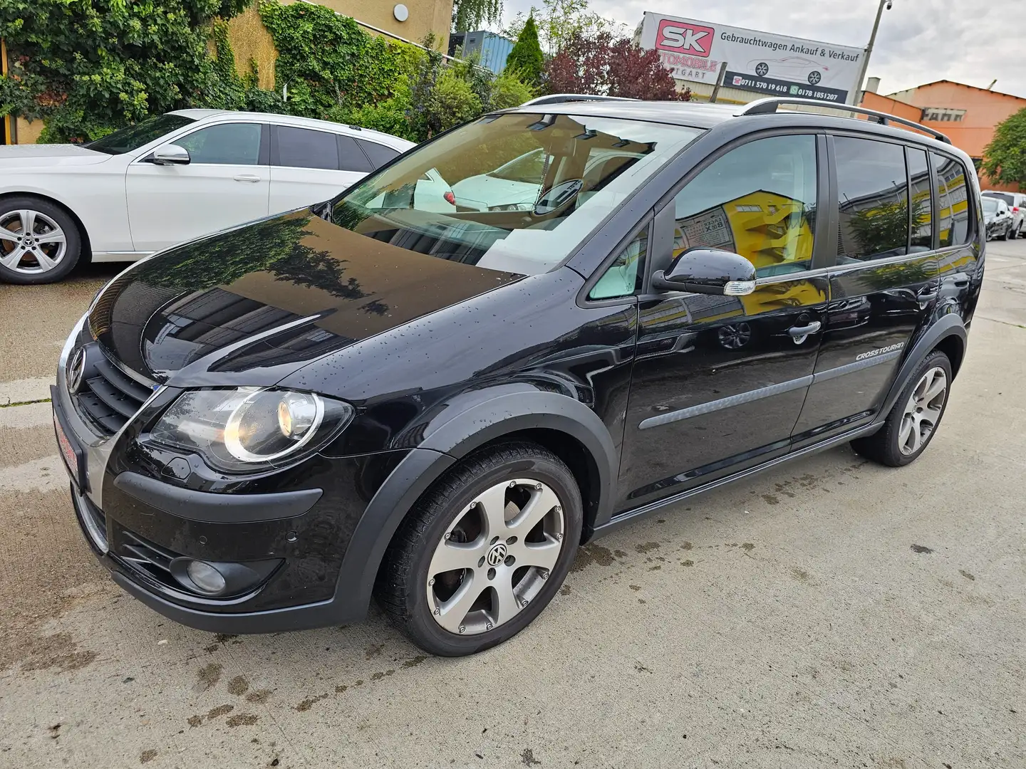 Volkswagen Touran CrossTouran Automatik 7-Sitze Schwarz - 1