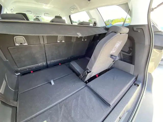 Peugeot 5008 view 7