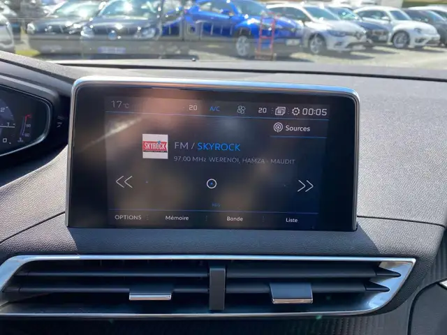 Peugeot 5008 view 11
