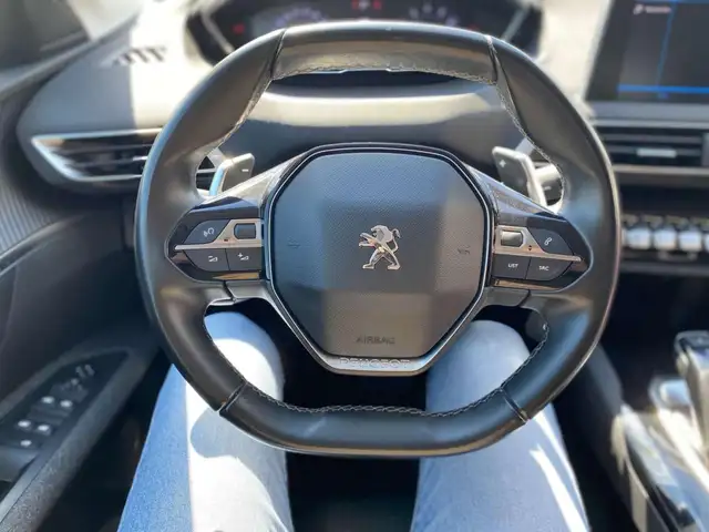 Peugeot 5008 view 9
