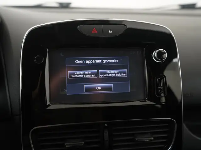 Renault Clio view 16
