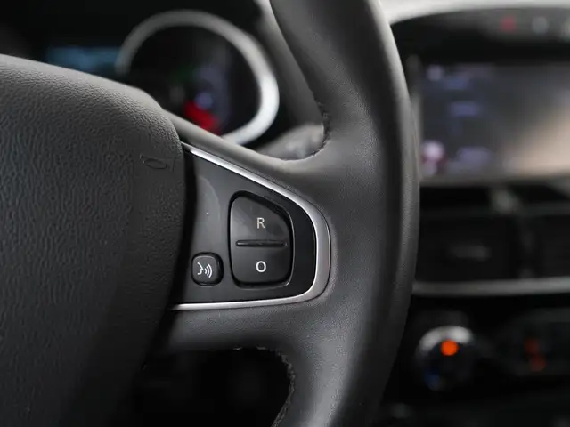 Renault Clio view 9