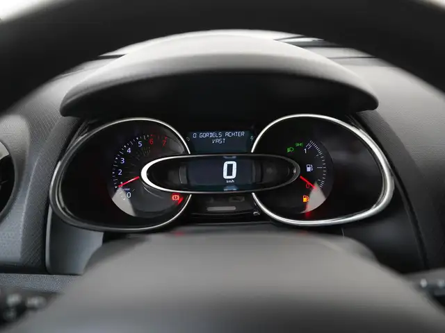 Renault Clio view 8
