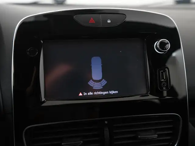 Renault Clio view 17