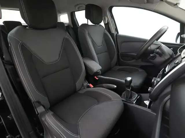Renault Clio view 22