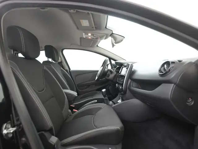Renault Clio view 3