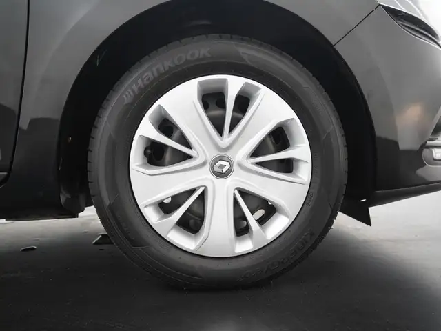 Renault Clio view 23