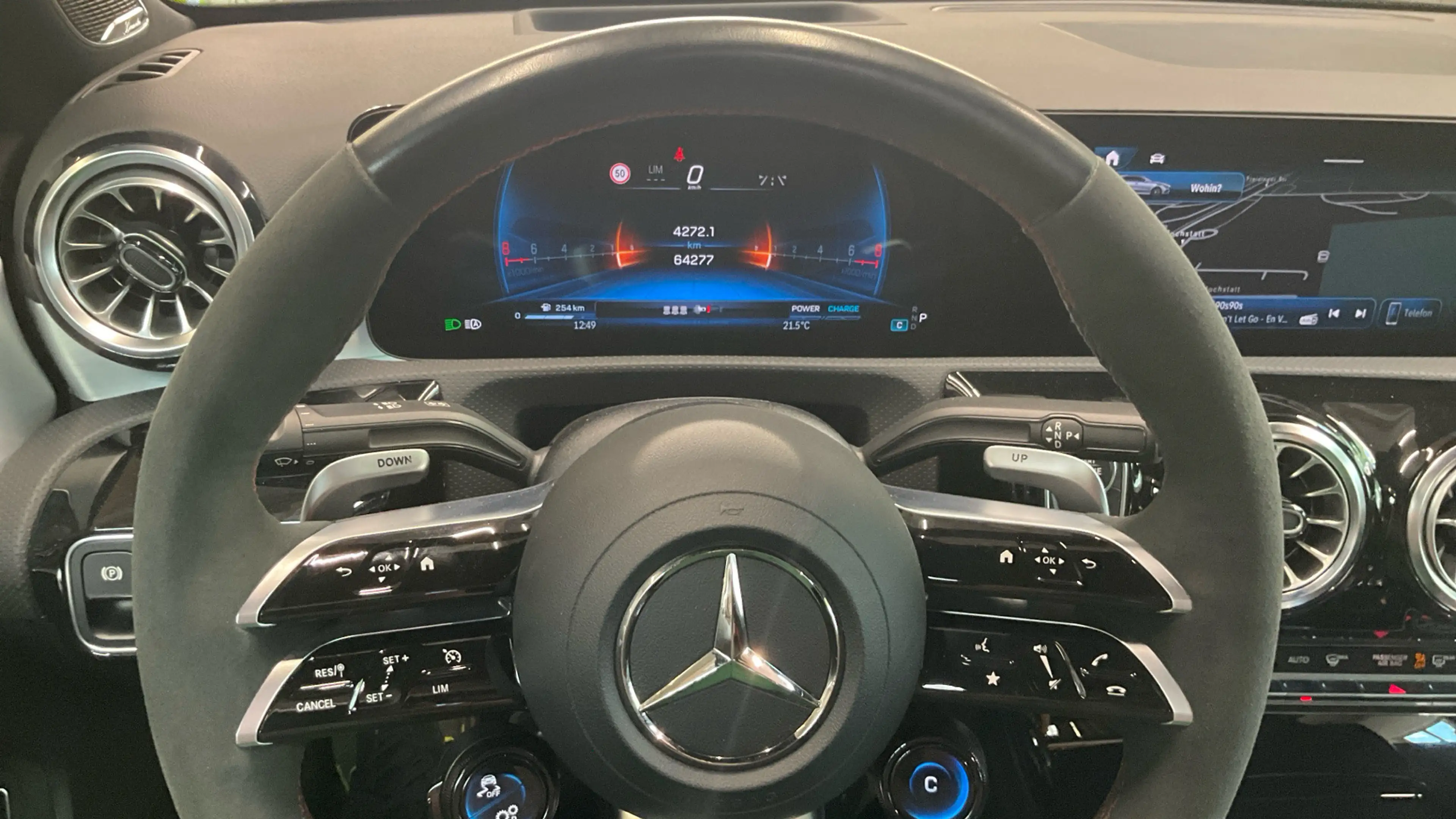 Mercedes-Benz A 35 AMG Lim*AERO*NIGHT*HUD*PANO*BURM*MEMO*360° — photo 9