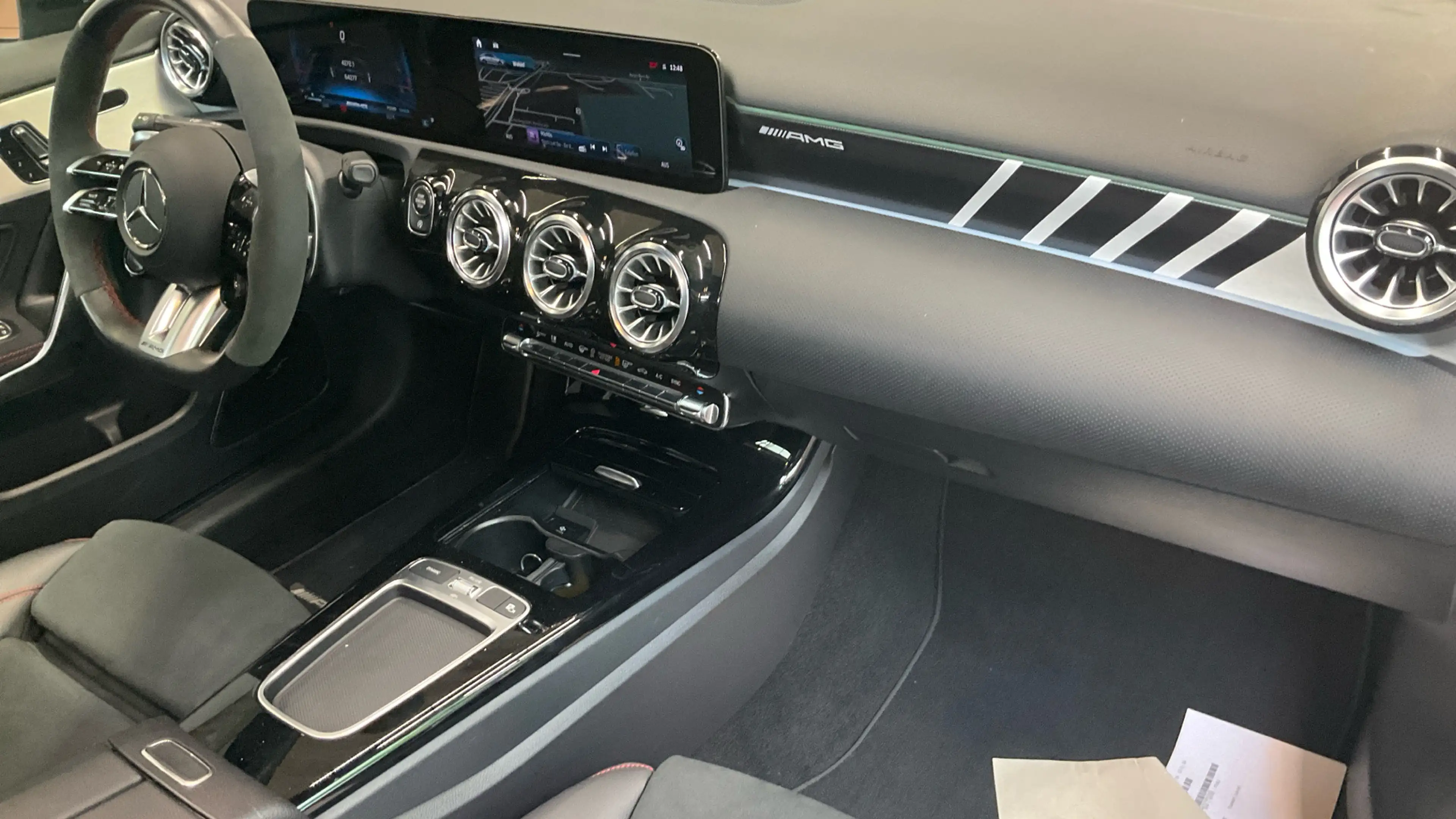 Mercedes-Benz A 35 AMG Lim*AERO*NIGHT*HUD*PANO*BURM*MEMO*360° — photo 7