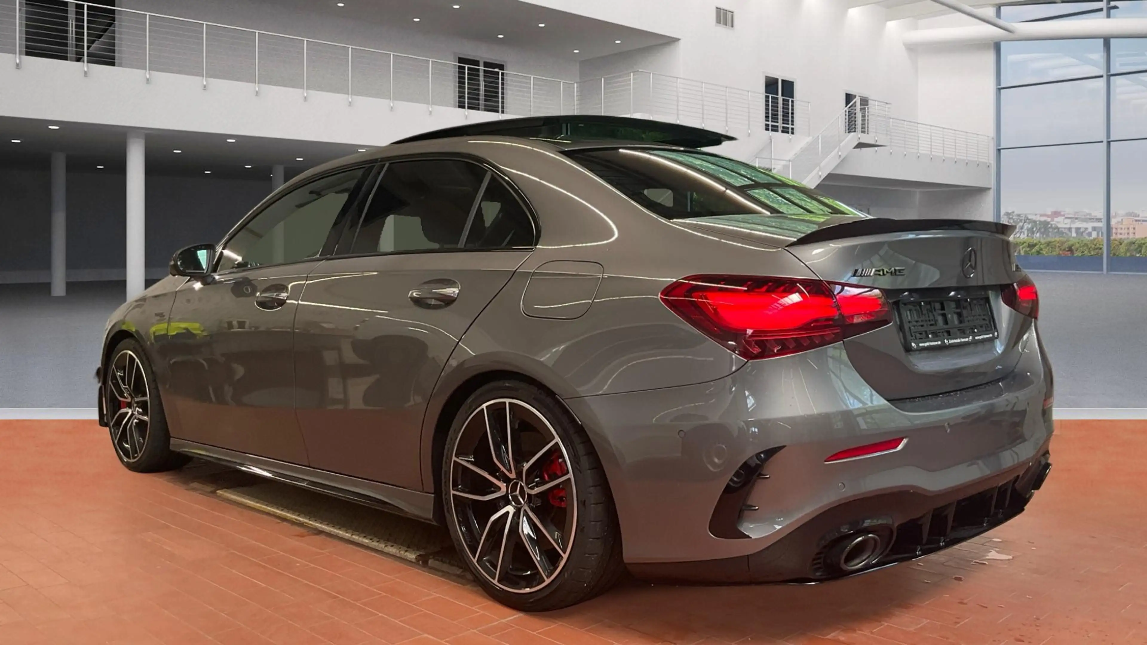 Mercedes-Benz A 35 AMG Lim*AERO*NIGHT*HUD*PANO*BURM*MEMO*360° — photo 4