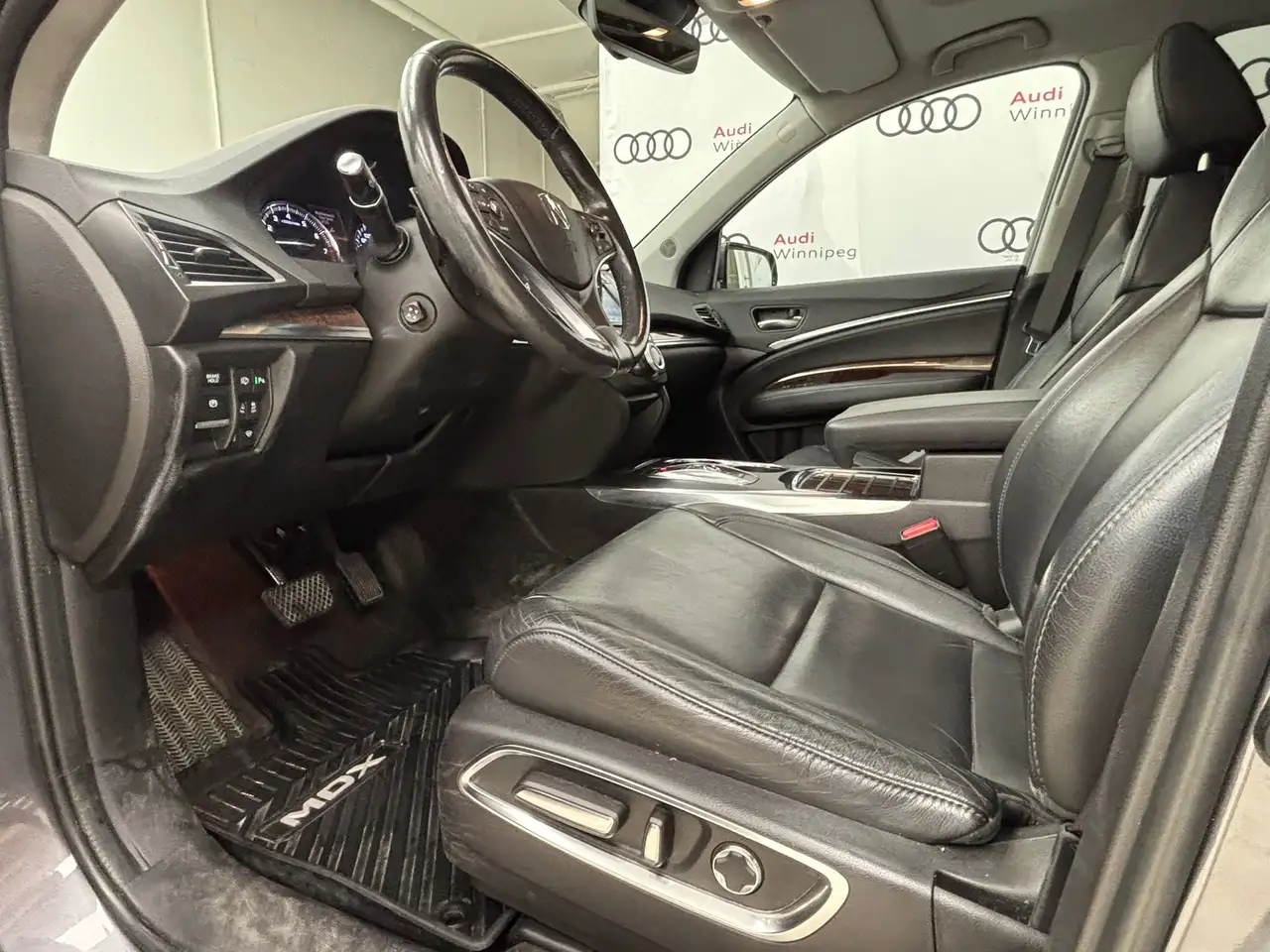 Acura MDX снимка Acura MDX