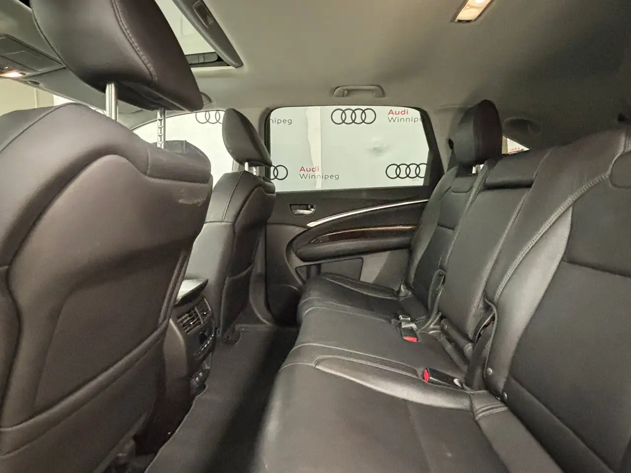 Acura MDX снимка Acura MDX