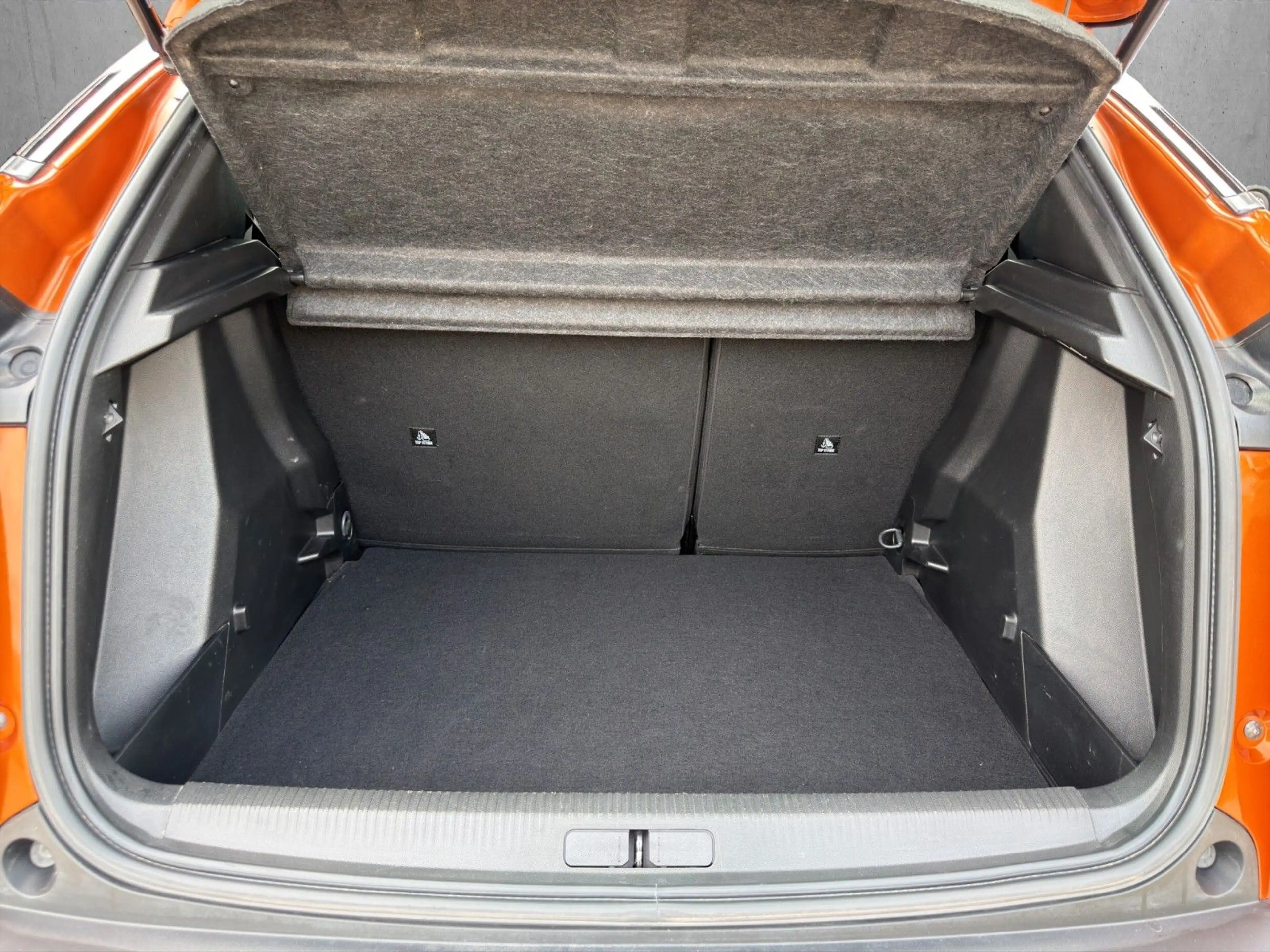 Peugeot 2008 Active Pack PT 100 *Navi*Einparkhilfe — photo 14