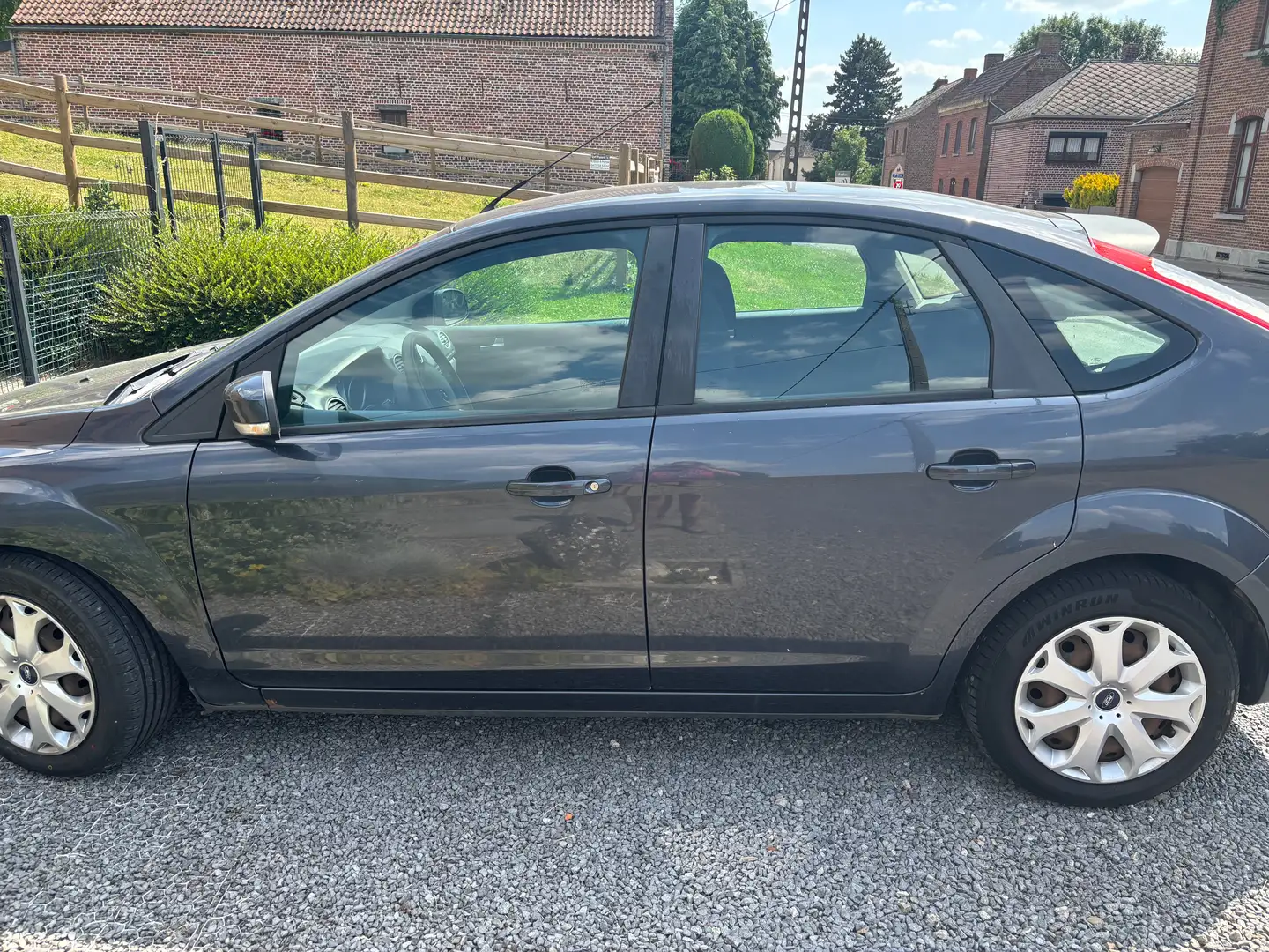 Ford Focus Focus 1.8 TDCi Titanium Gris - 2