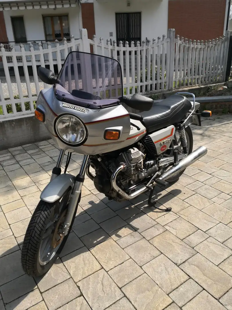 Moto Guzzi V 50 Argento - 1
