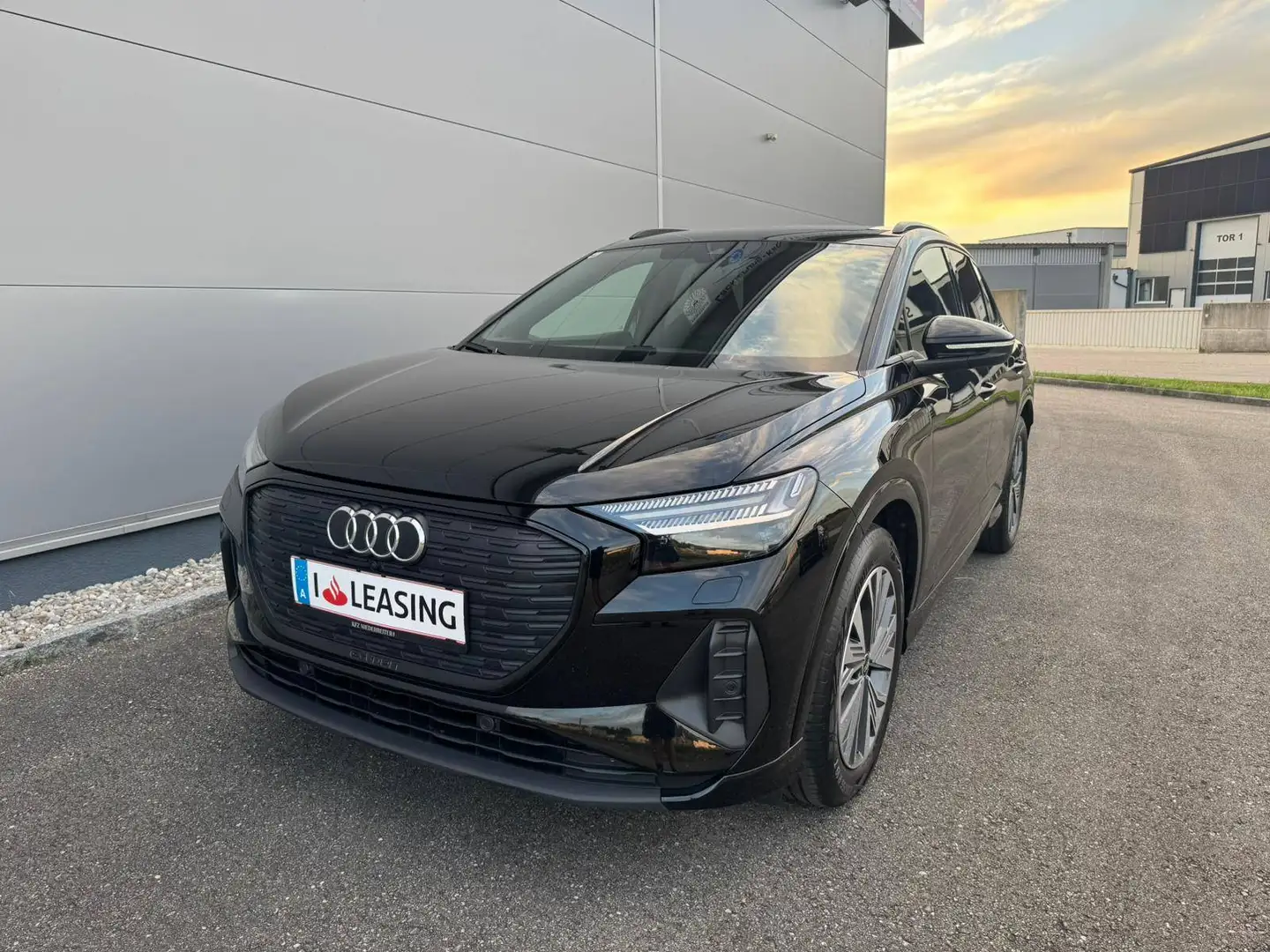 Audi Q4 e-tron Q4 40 e-tron 150 kW 77 kWh *MATRIX*GARANTIE*PICKERL NEU* Schwarz - 2