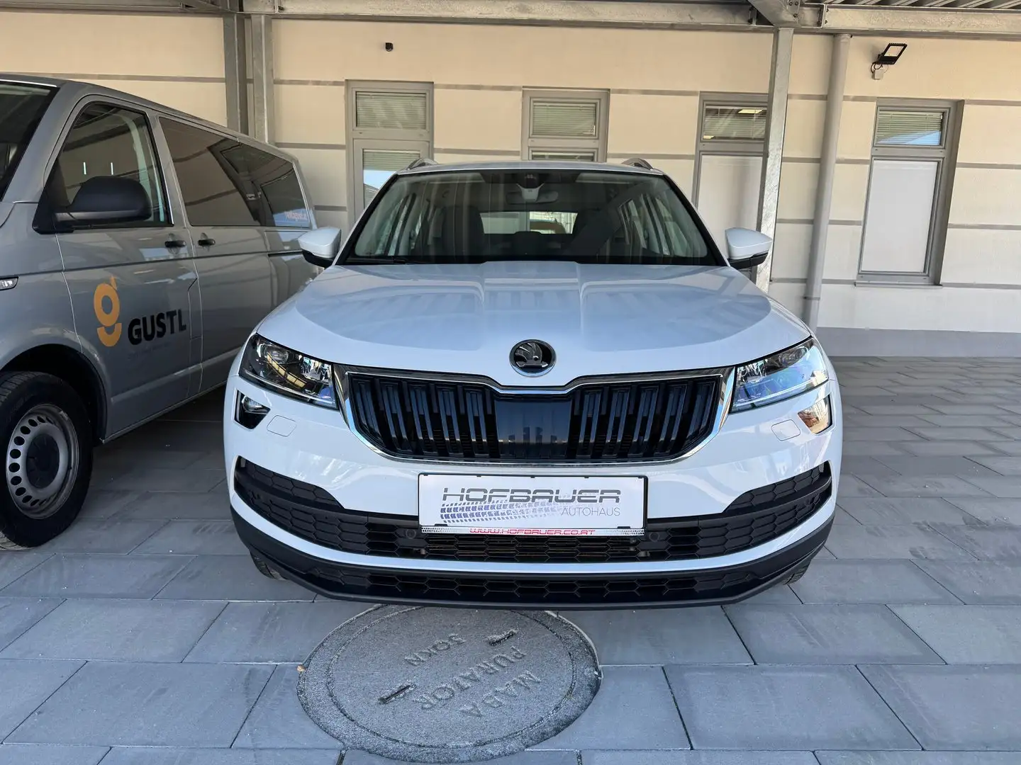 Skoda Karoq Style SC TSI DSG ACT Weiß - 2