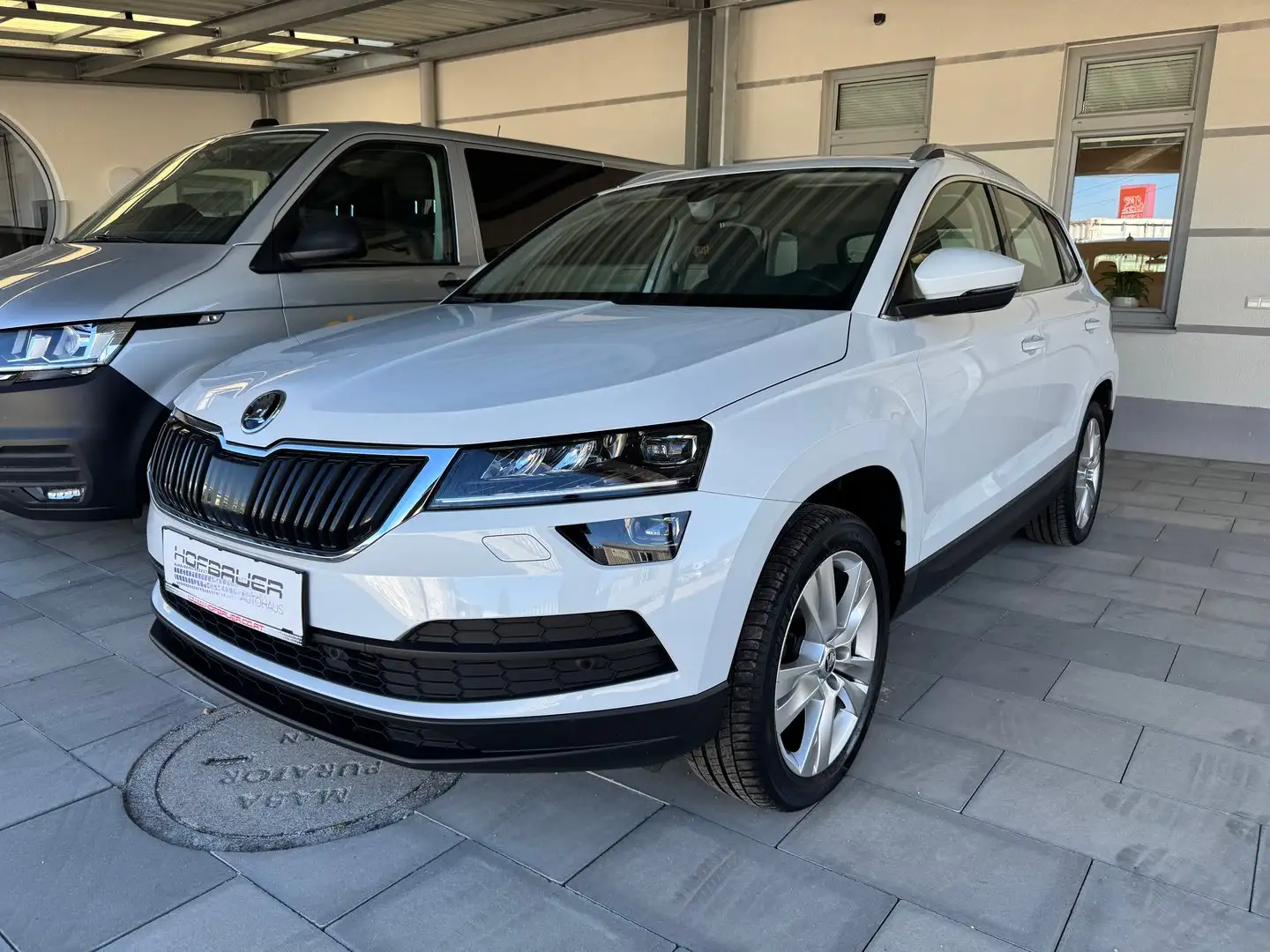 Skoda Karoq Style SC TSI DSG ACT Weiß - 1
