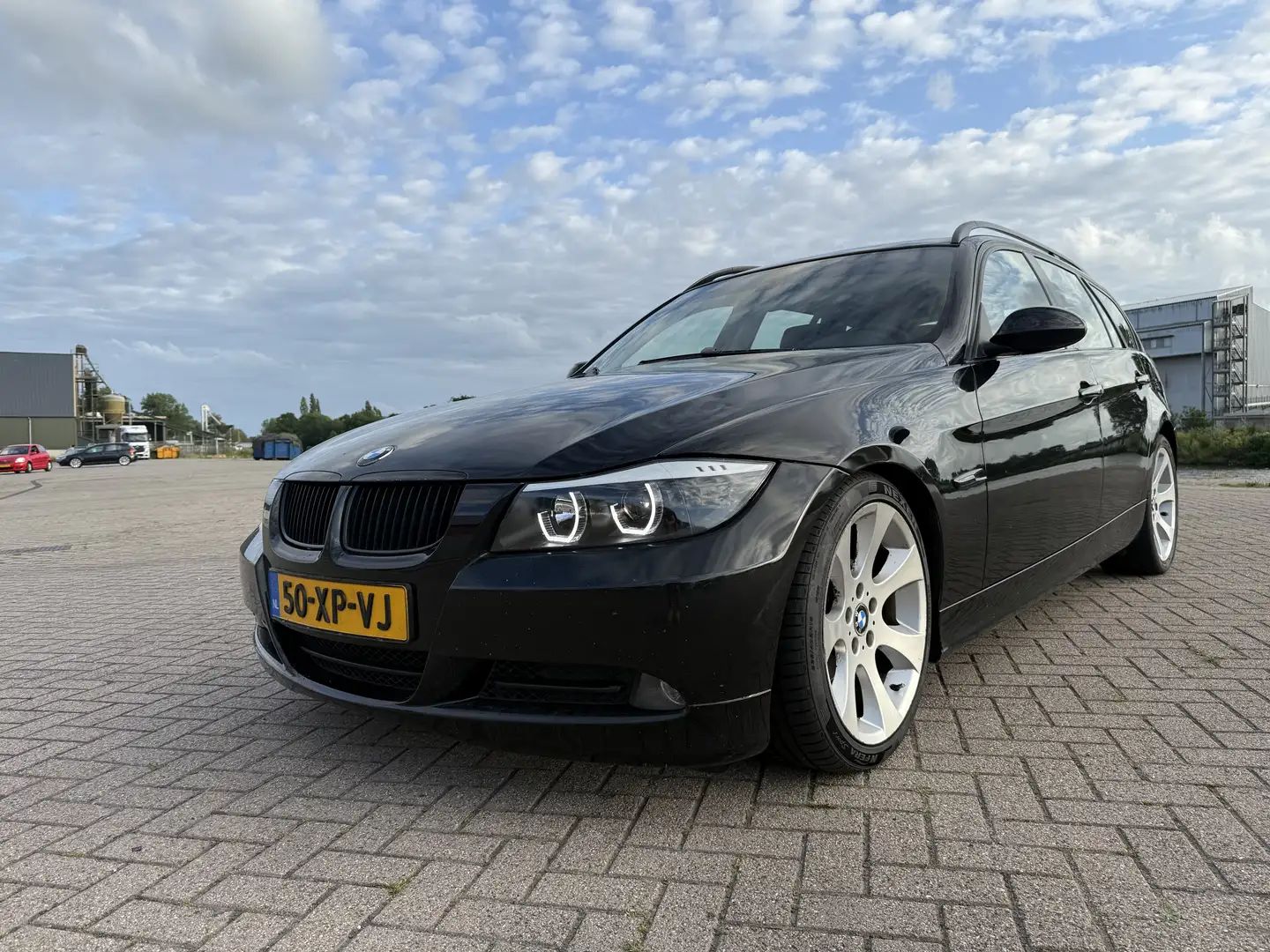 BMW 320 BMW 320i touring - 1