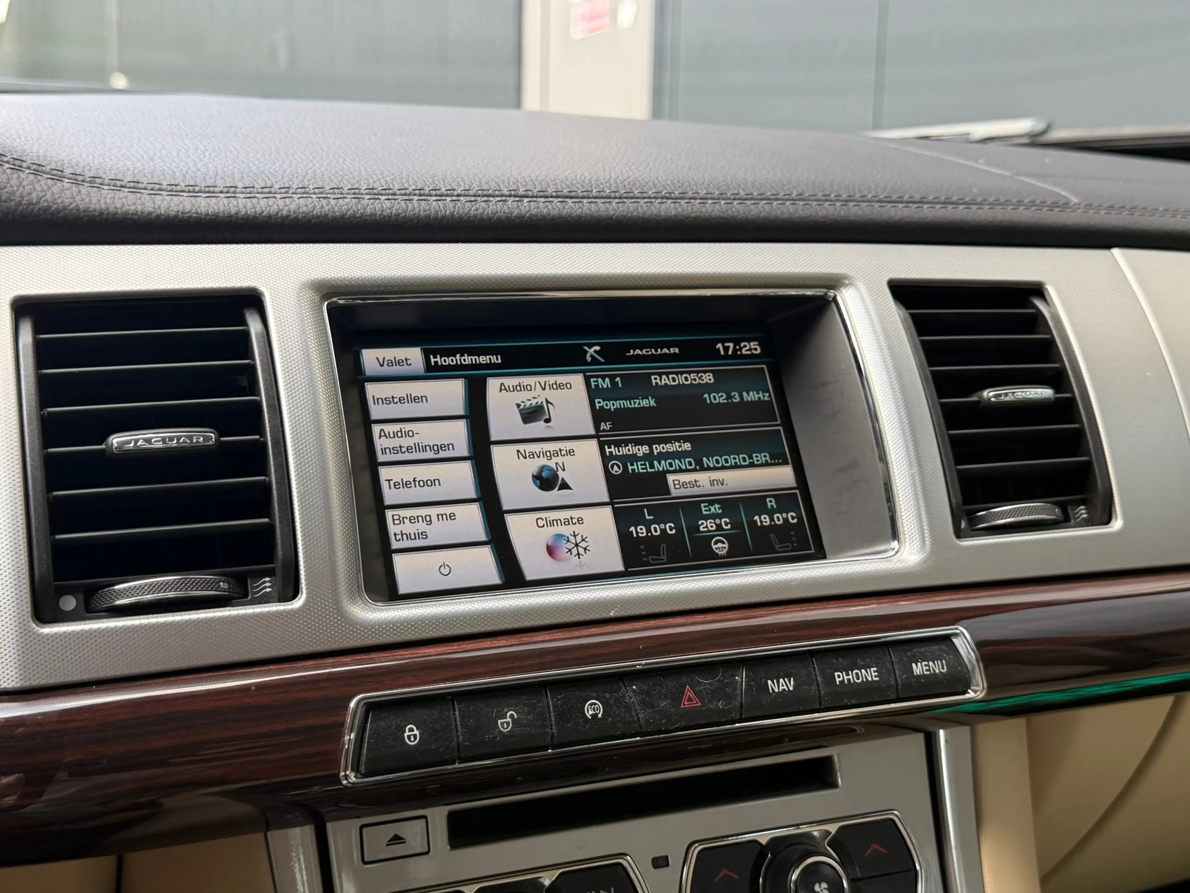 Jaguar XF 2.0, 240PK, Navi, Cruise, Comfort stoelen, Camera, — photo 8