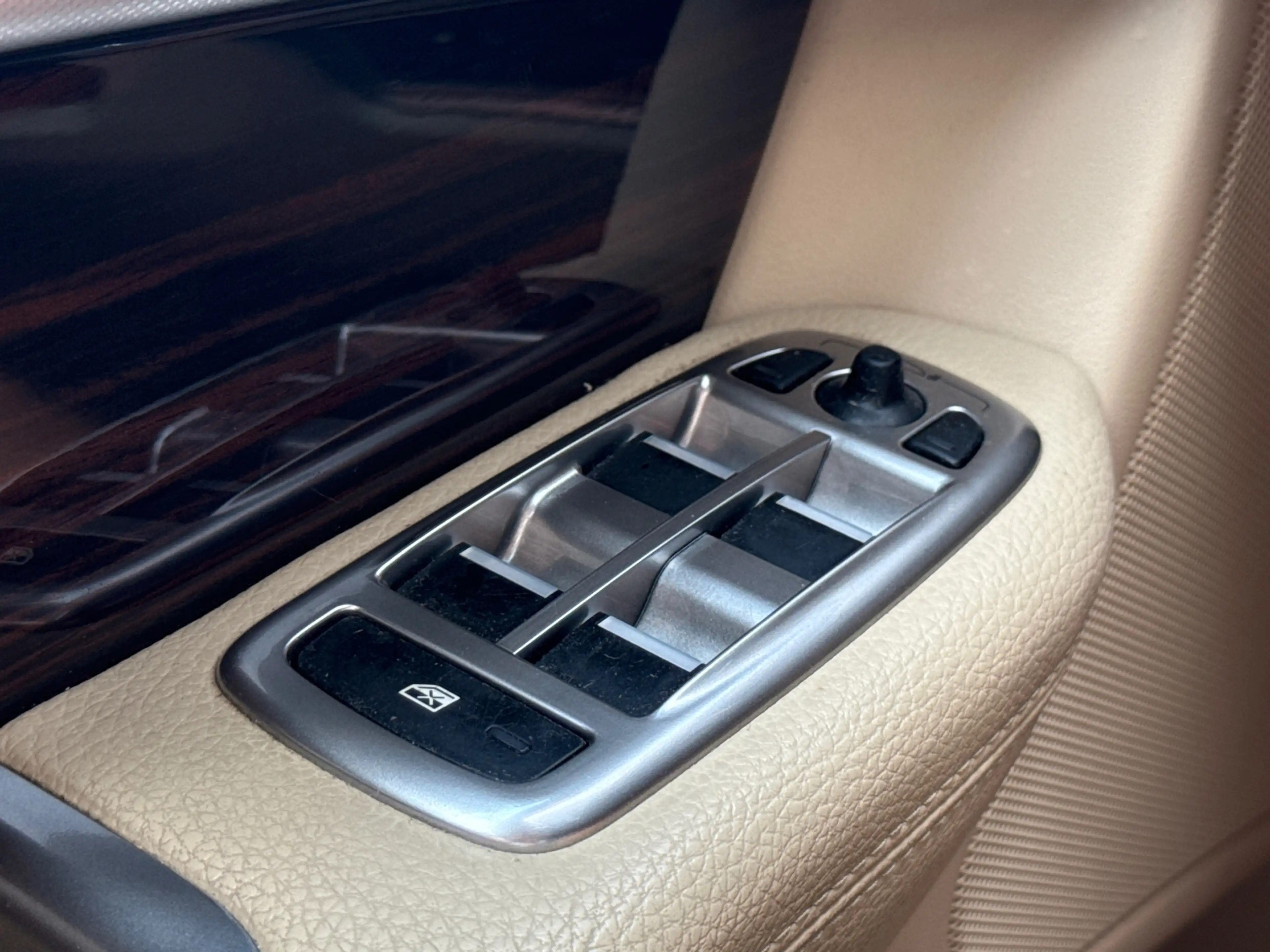 Jaguar XF 2.0, 240PK, Navi, Cruise, Comfort stoelen, Camera, — photo 13