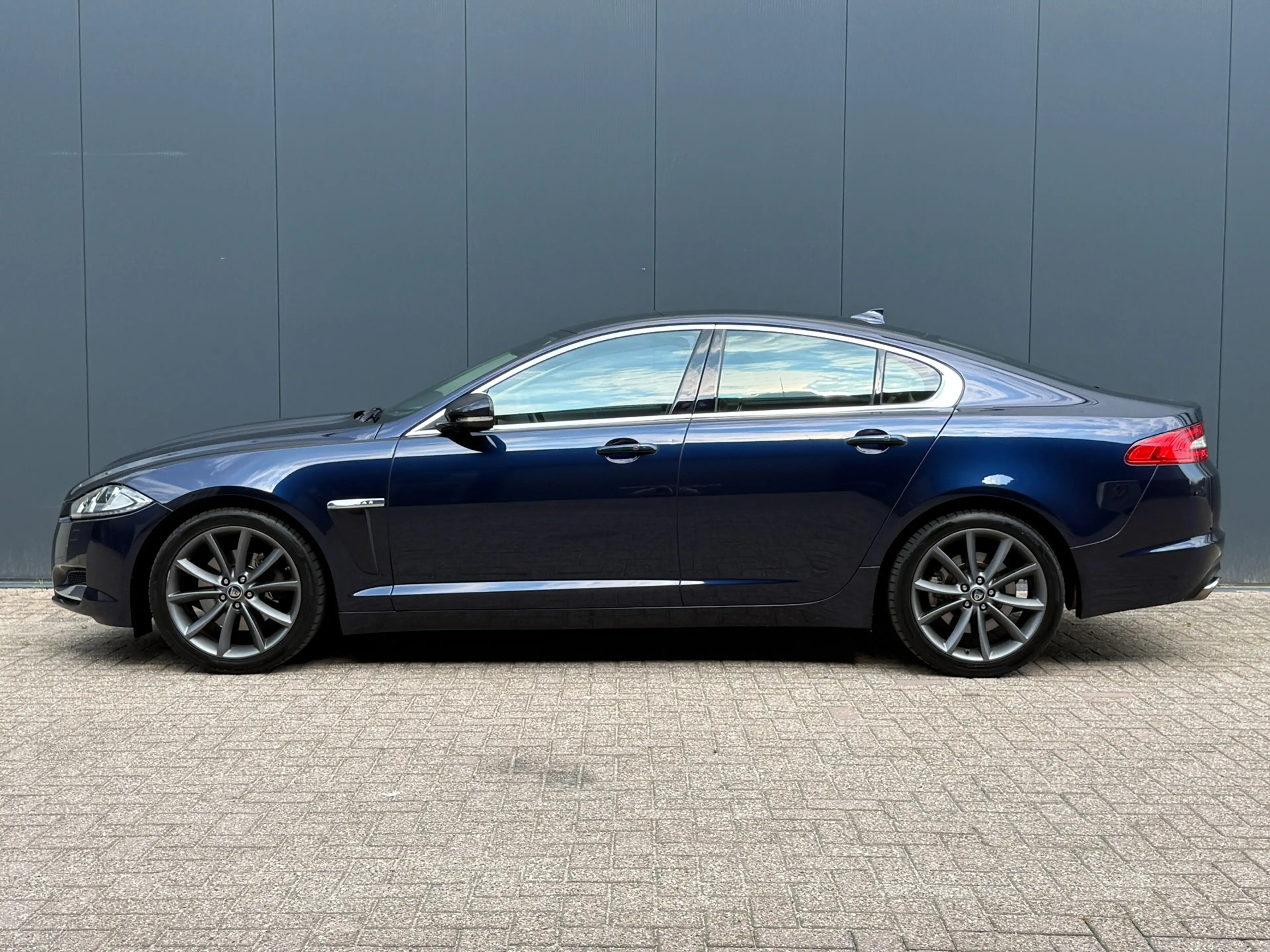 Jaguar XF 2.0, 240PK, Navi, Cruise, Comfort stoelen, Camera, — photo 3