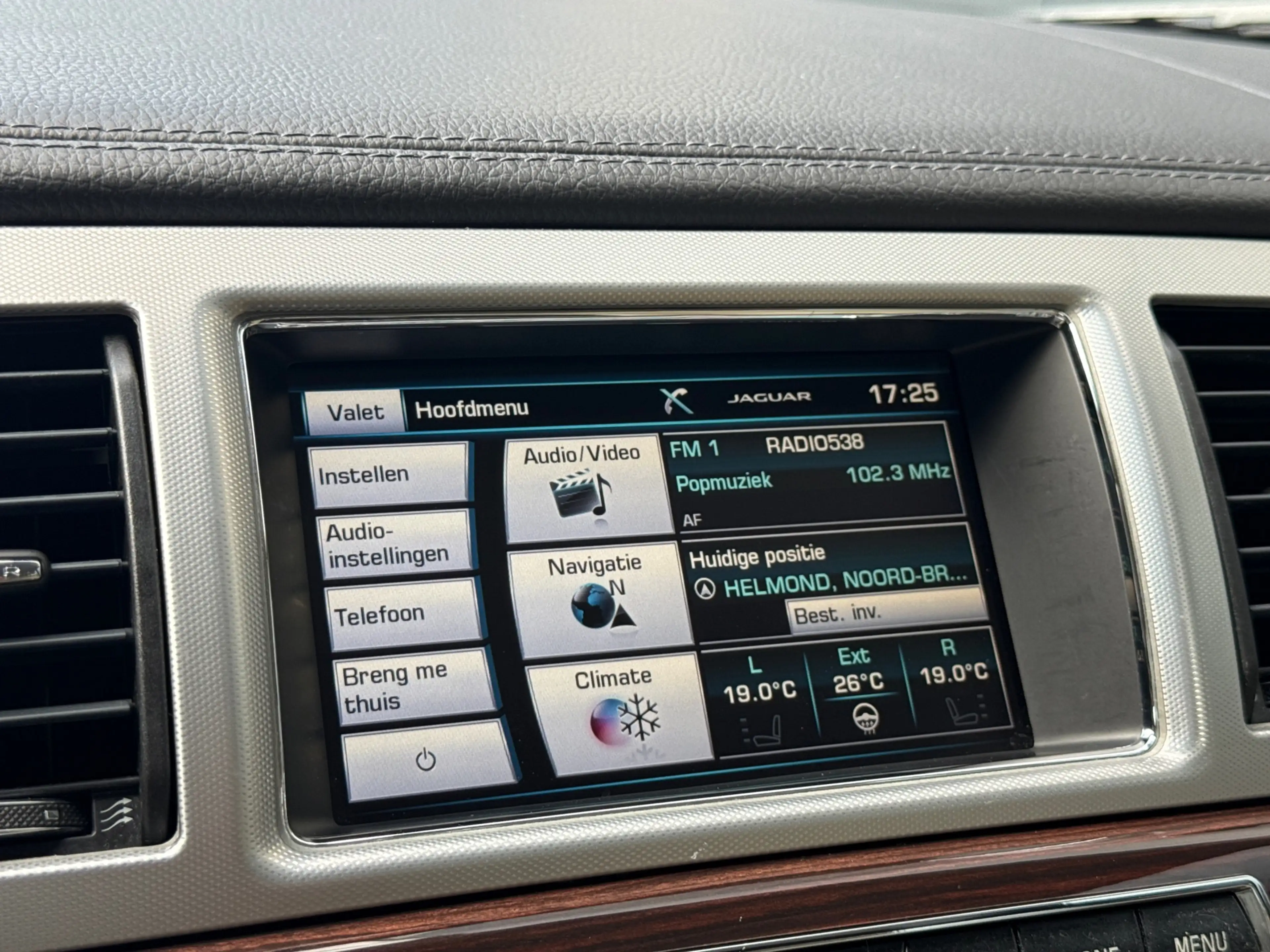 Jaguar XF 2.0, 240PK, Navi, Cruise, Comfort stoelen, Camera, — photo 11