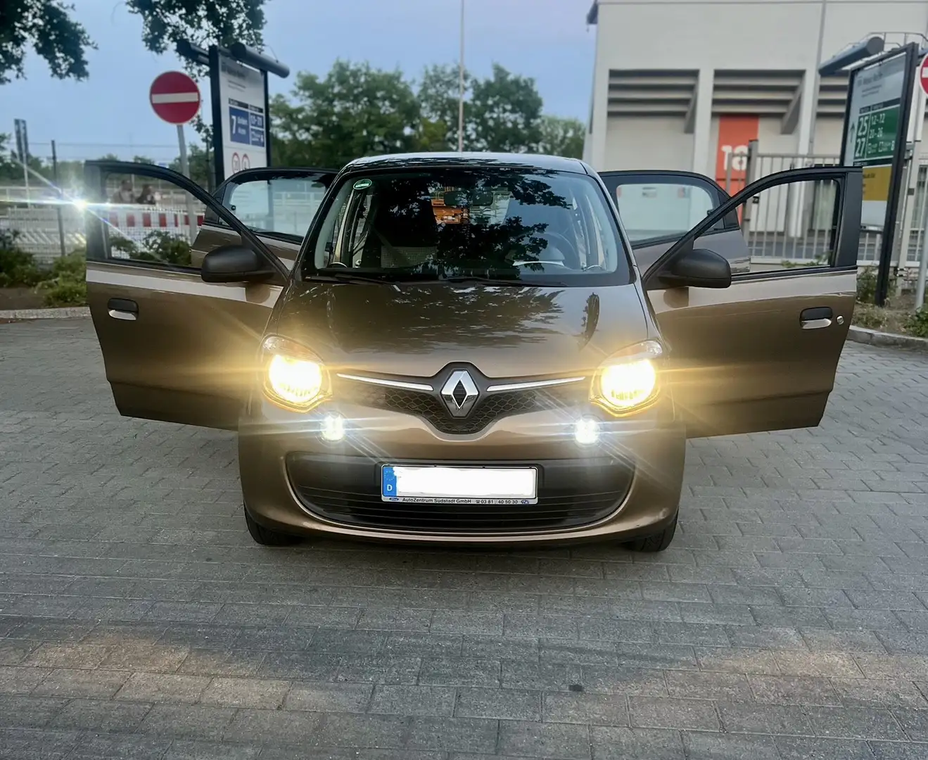Renault Twingo Tüv Neu Scheckheft 30.000Km Bluetooth Unfallfrei Braun - 1