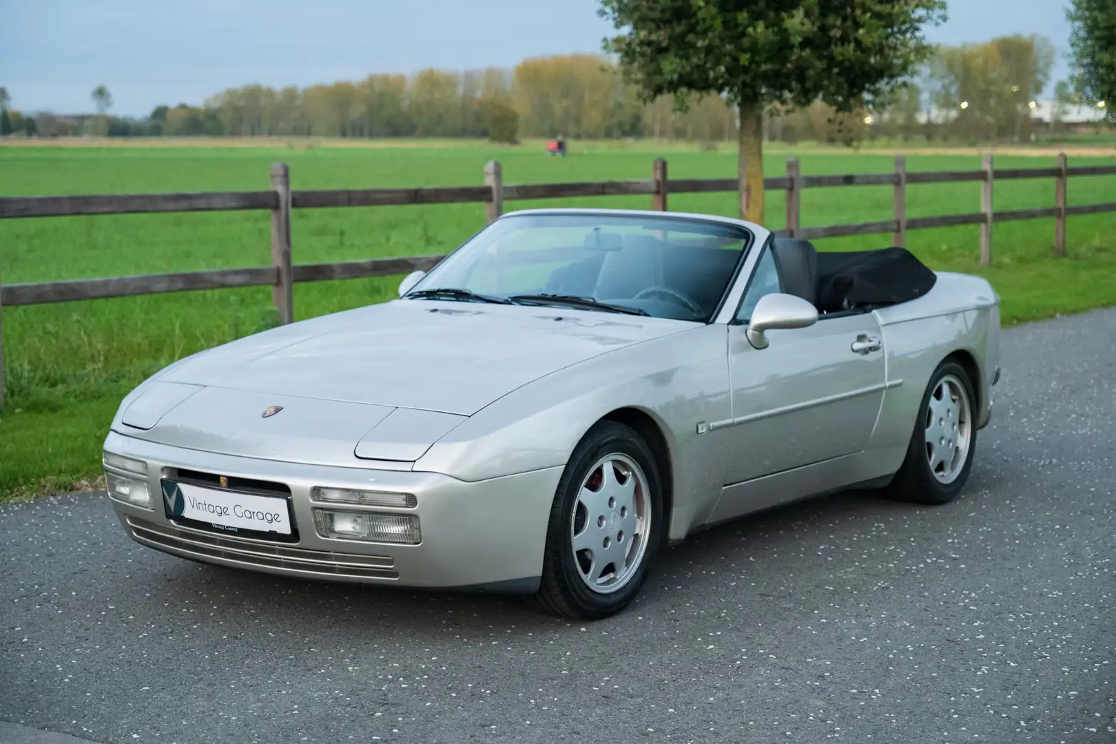 Porsche 944 S2 cabrio - 1