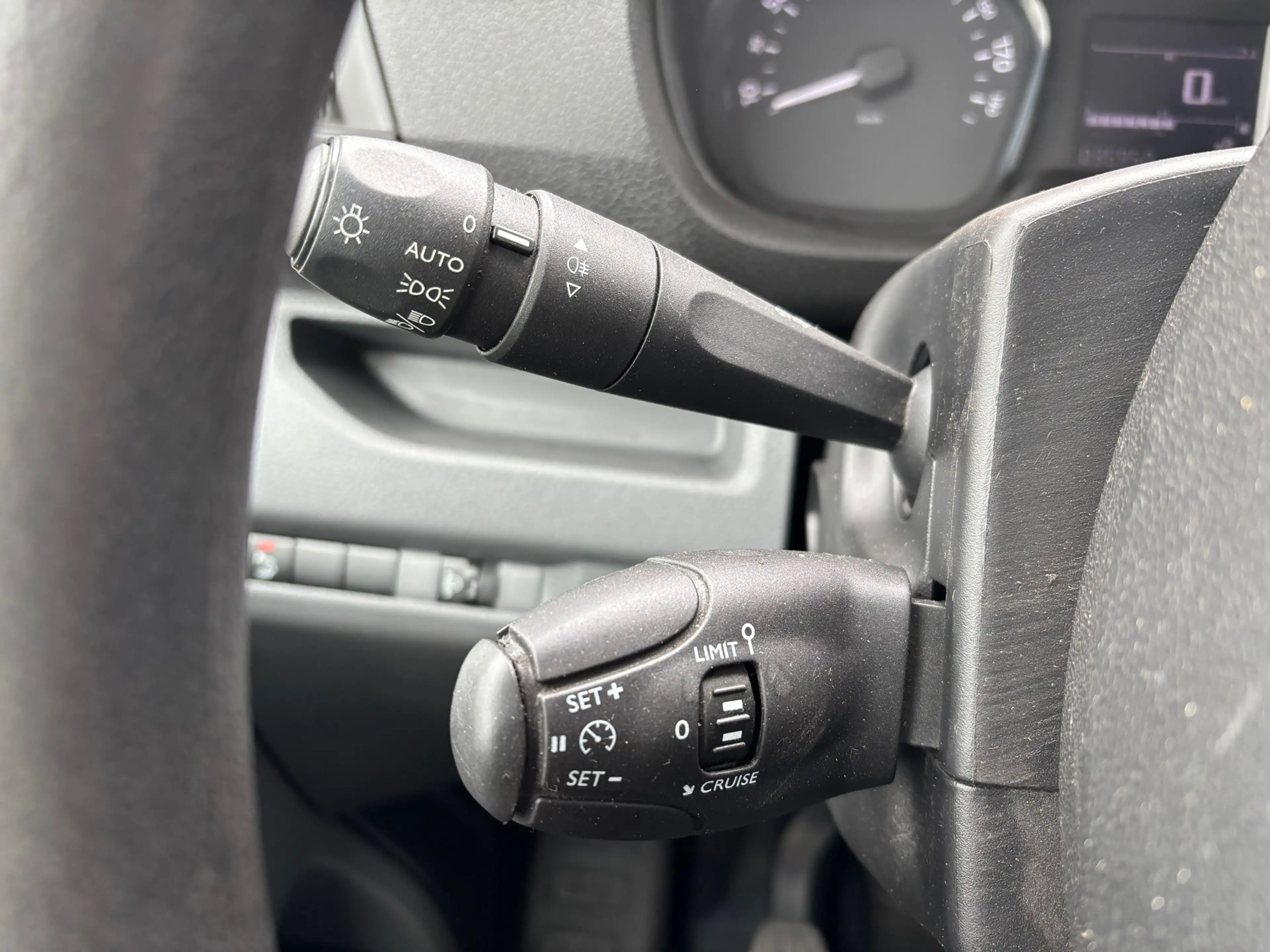 Peugeot Expert 226S 1.6 BlueHDI 95 Premium — photo 13