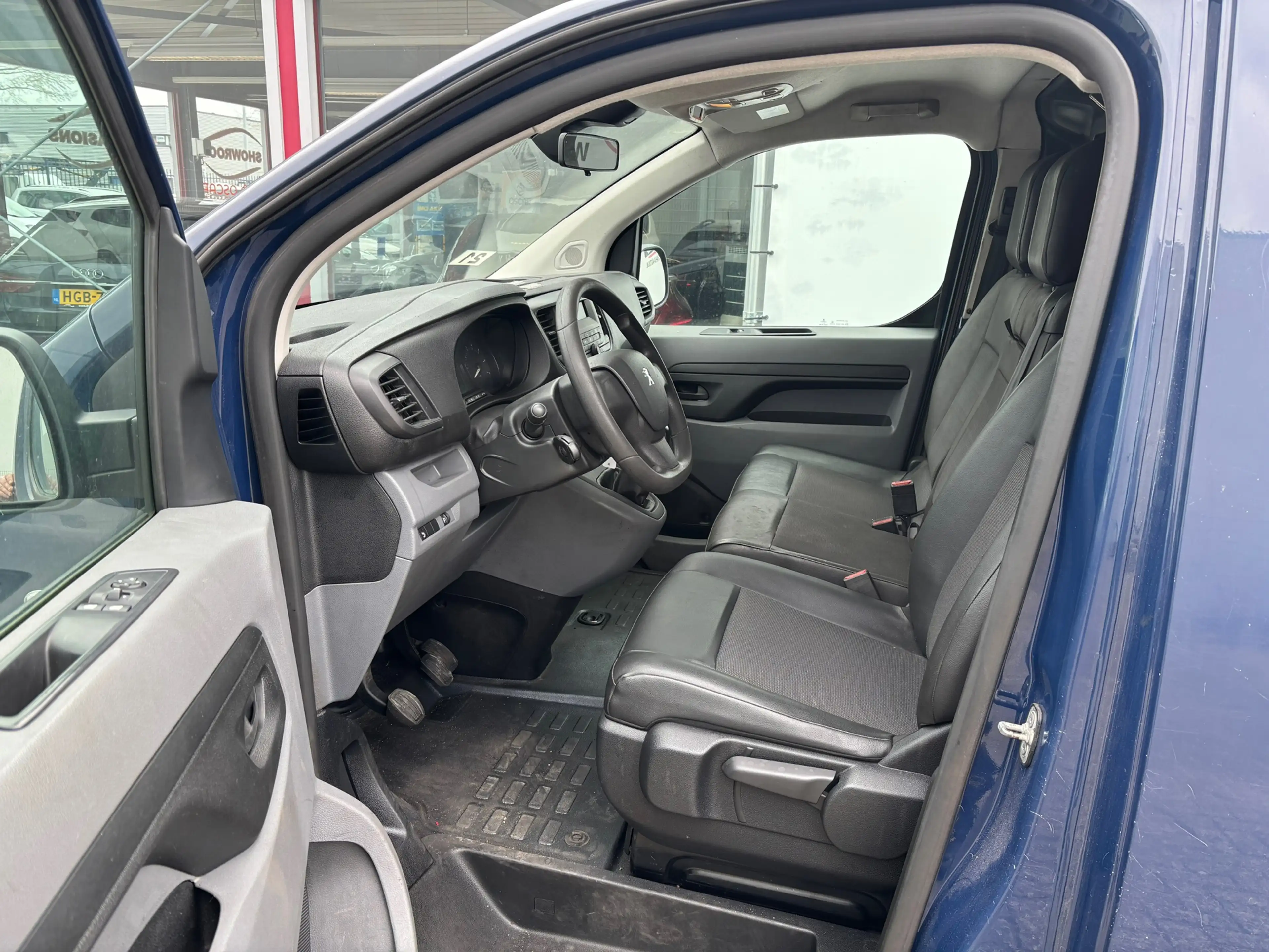 Peugeot Expert 226S 1.6 BlueHDI 95 Premium — photo 9