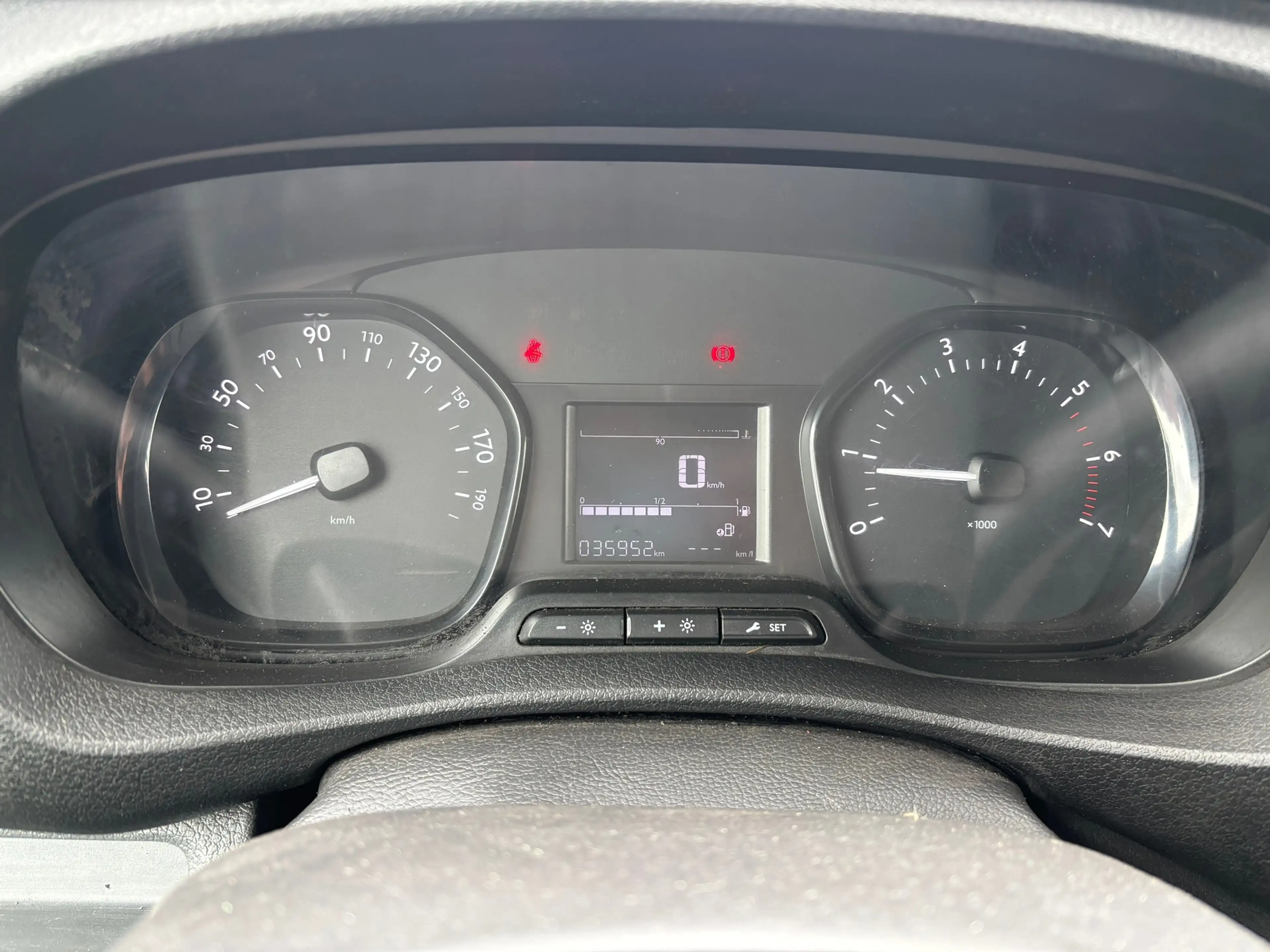 Peugeot Expert 226S 1.6 BlueHDI 95 Premium — photo 12