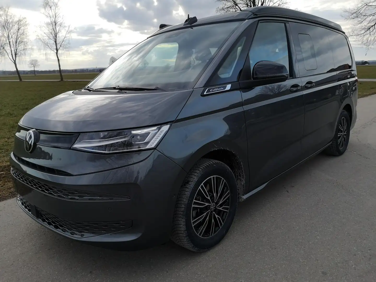 Volkswagen T7 California T7 2.0TSI DSG California Beach GV5 Elegance+ Gri - 1