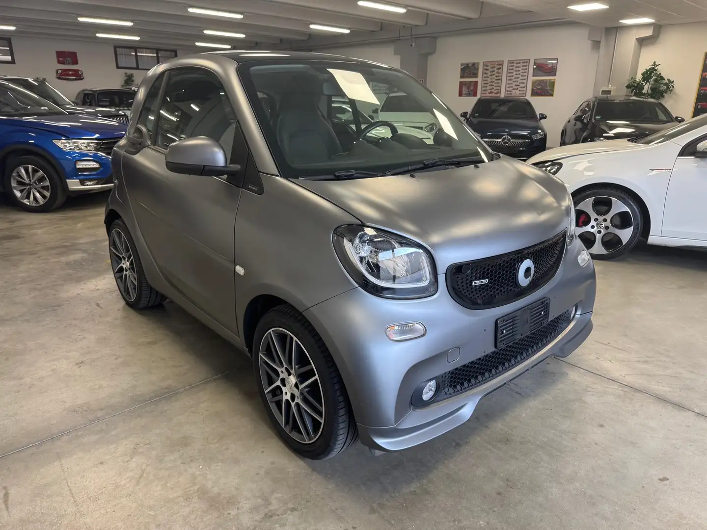 smart forTwo 0.9 t Brabus Xclusive 109cv twinamic my18 Garanzia Grigio - 1