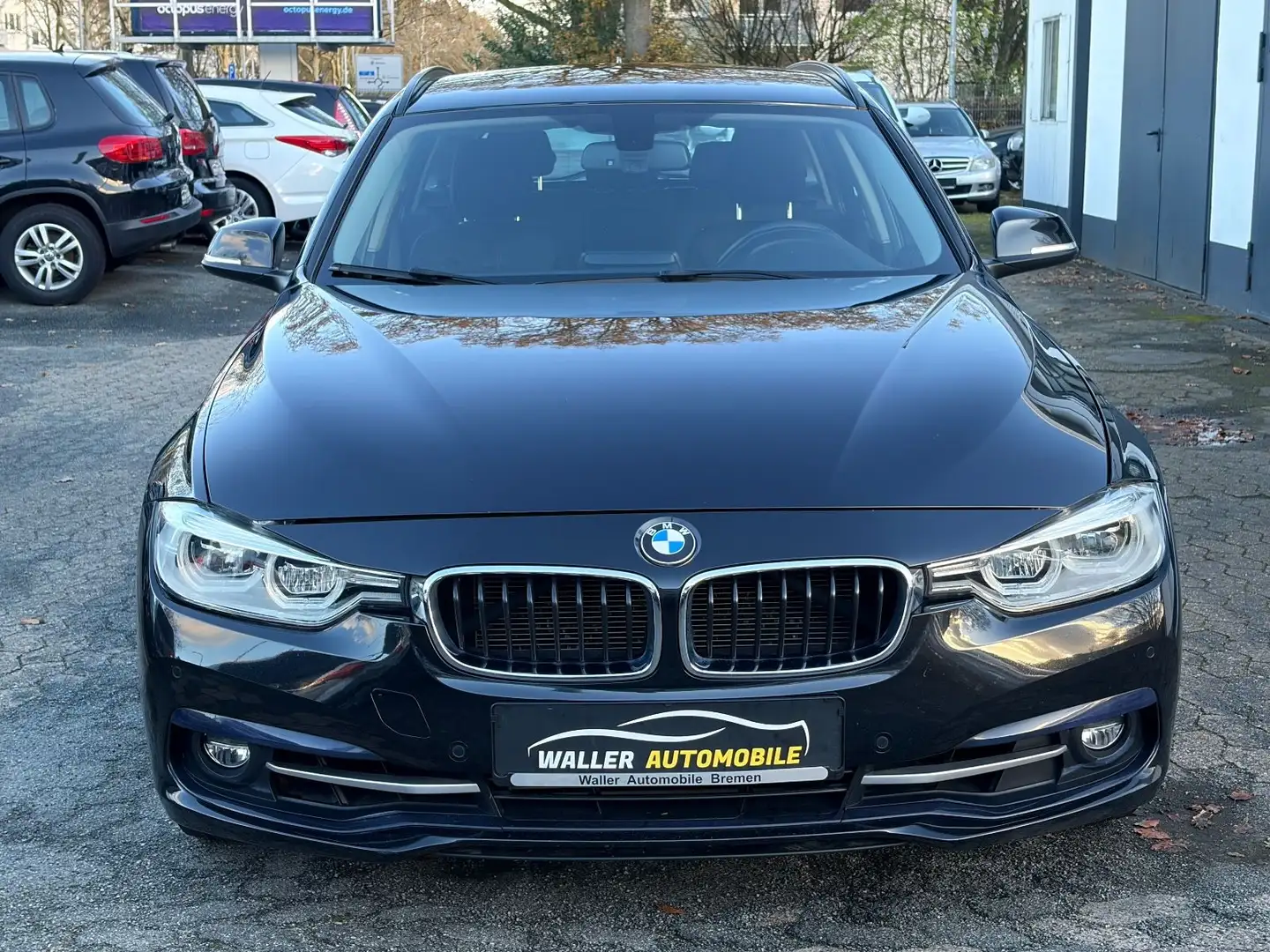 BMW 318 i Touring Sport Line NAVI/SHZ/PDC Schwarz - 2