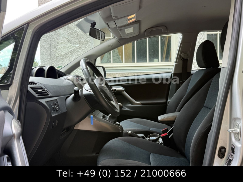 Toyota Verso Life 1.6 Benzin 7-SITZ*TÜV*KLIMA*AHK*ALU — photo 12