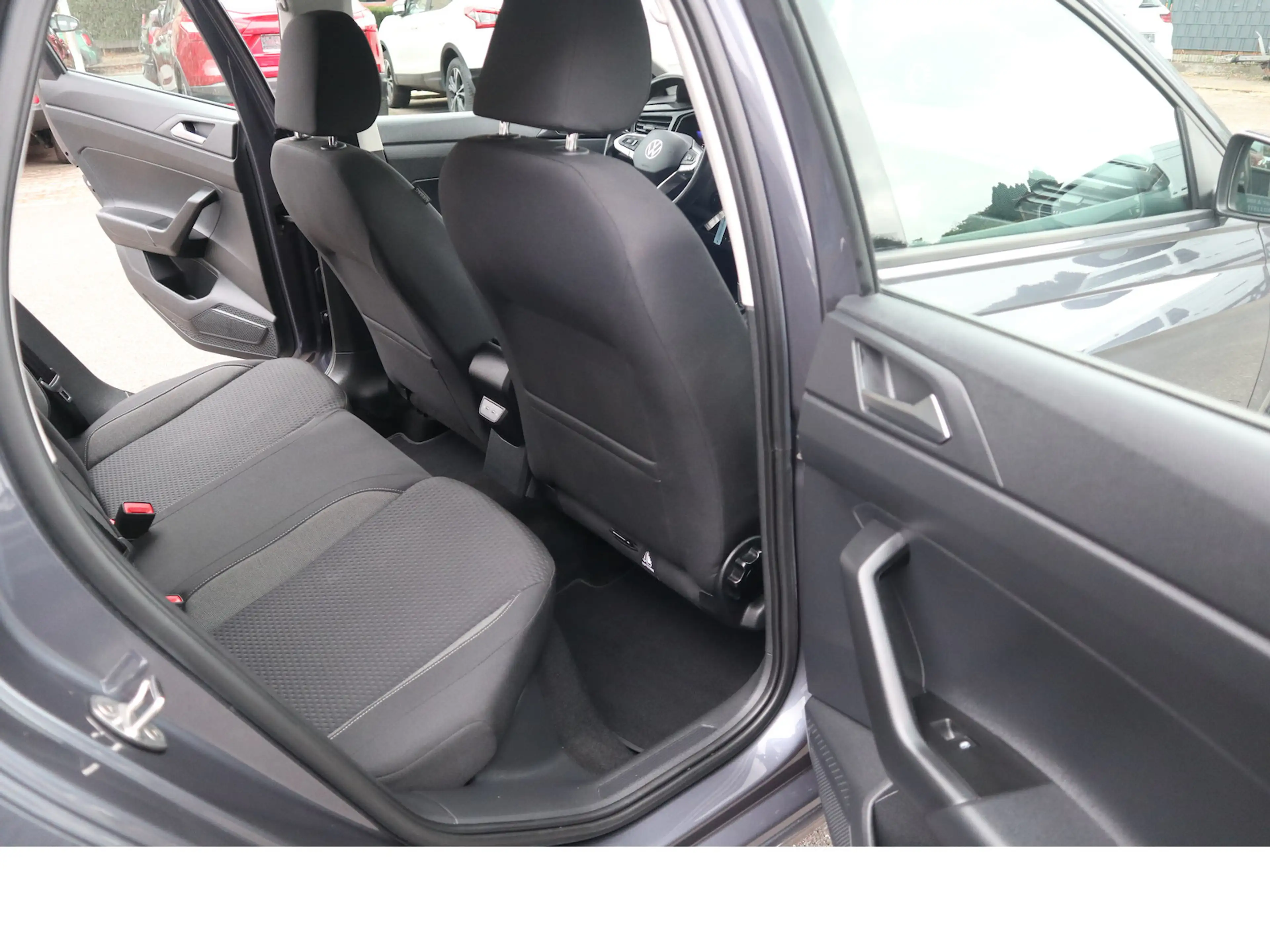 Volkswagen Polo Life Tempo SHZ Schekheftgepflegt — photo 12