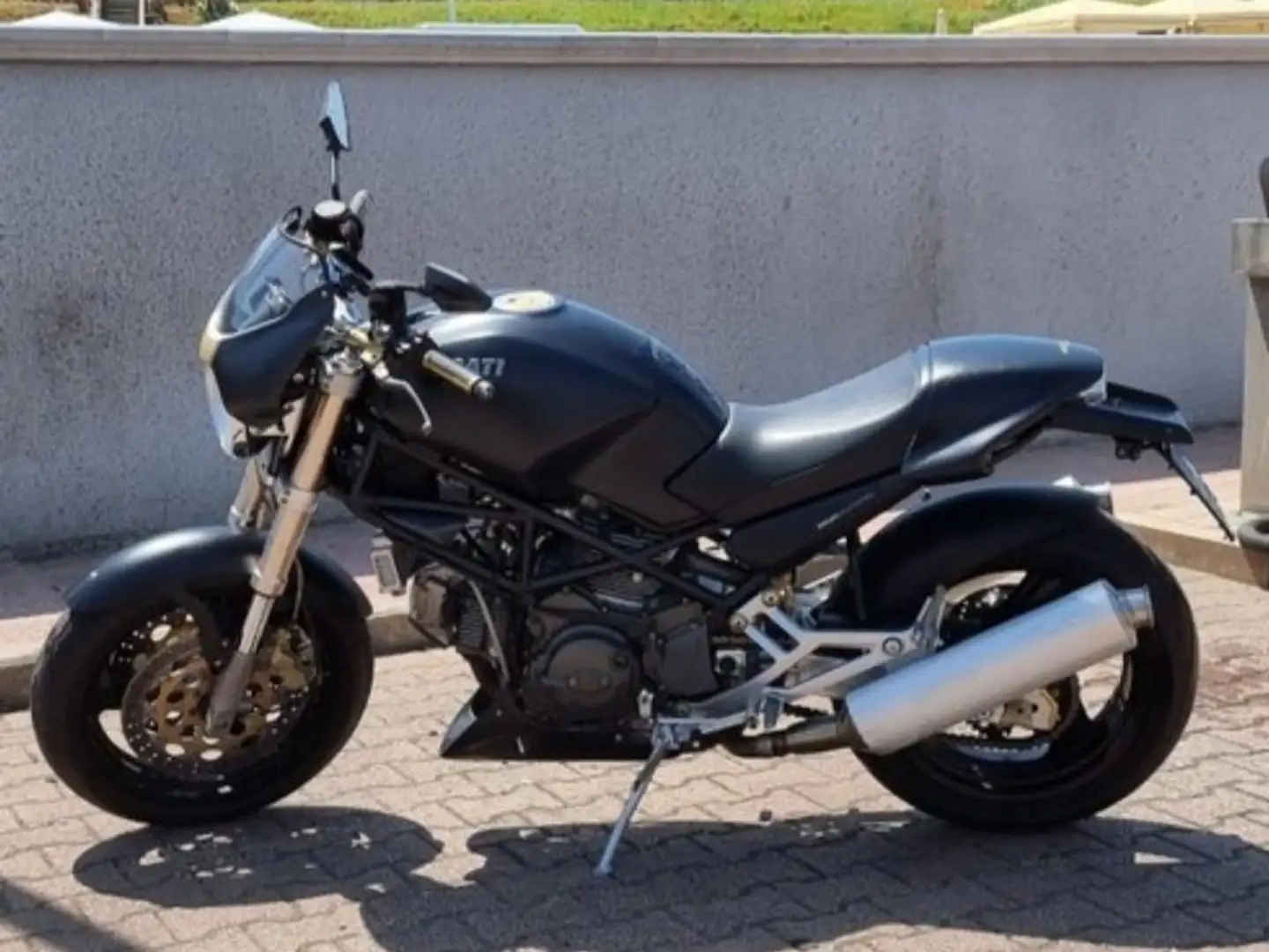 Ducati Monster 900 Dark Negru - 1