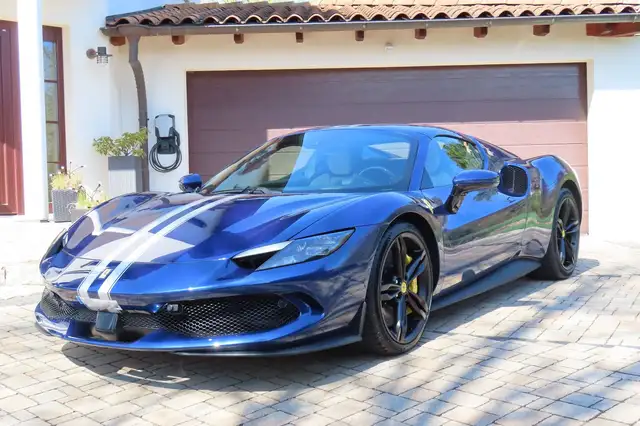 Ferrari 296 GTS blu tour de france Carbon-Seats Lift