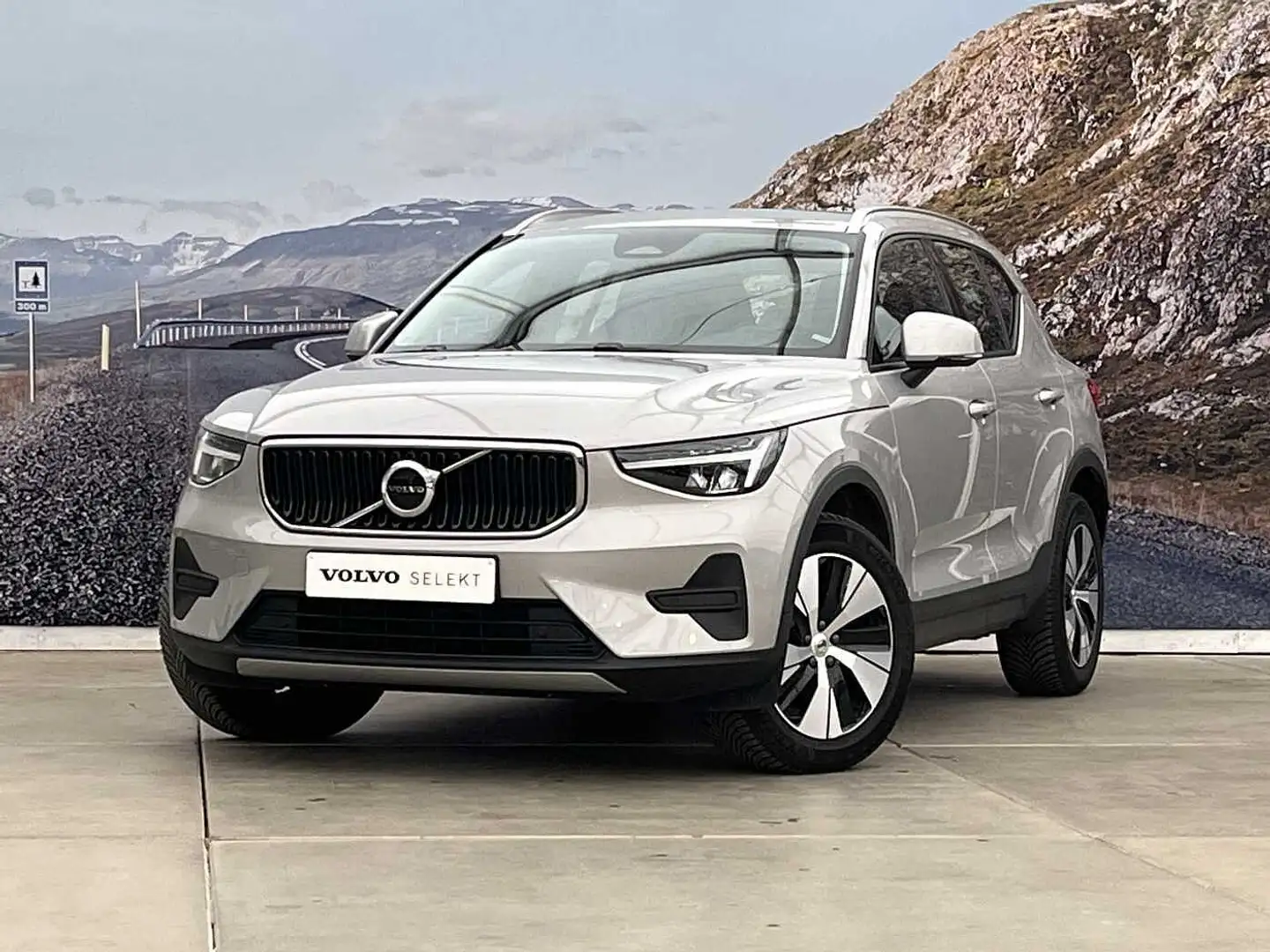 Volvo XC40 B3 BRIGHT + LEDER + WINTER + ... Silber - 1