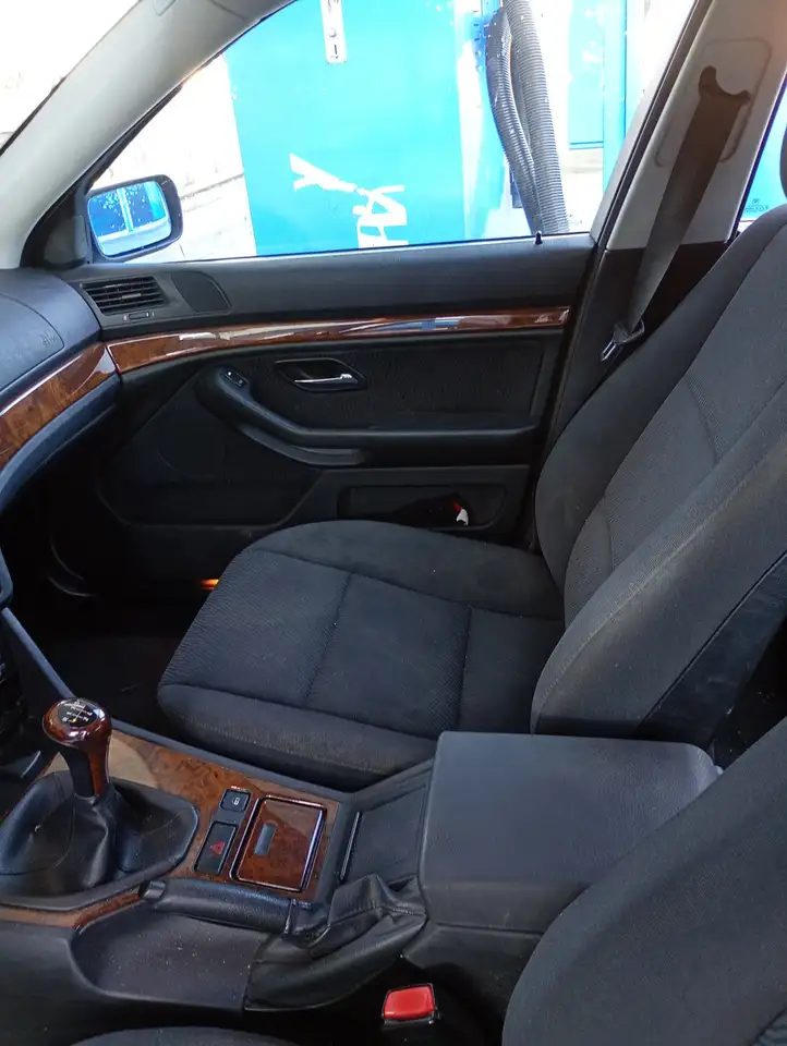 BMW 520i, foto 12