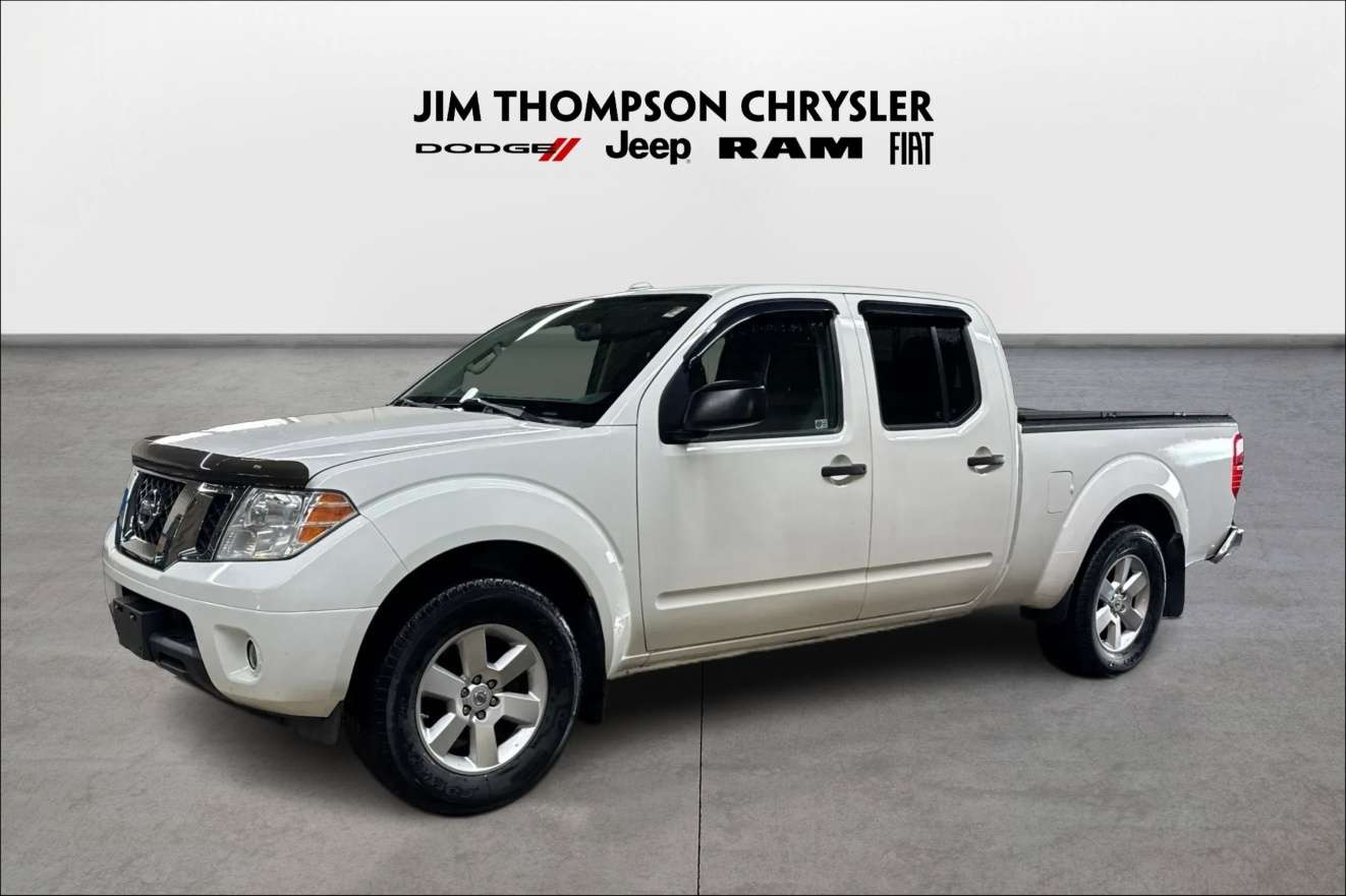 2016 Nissan Frontier SV  | 4.0L V6 Tonneau Cover Heated Seats — снимка 1
