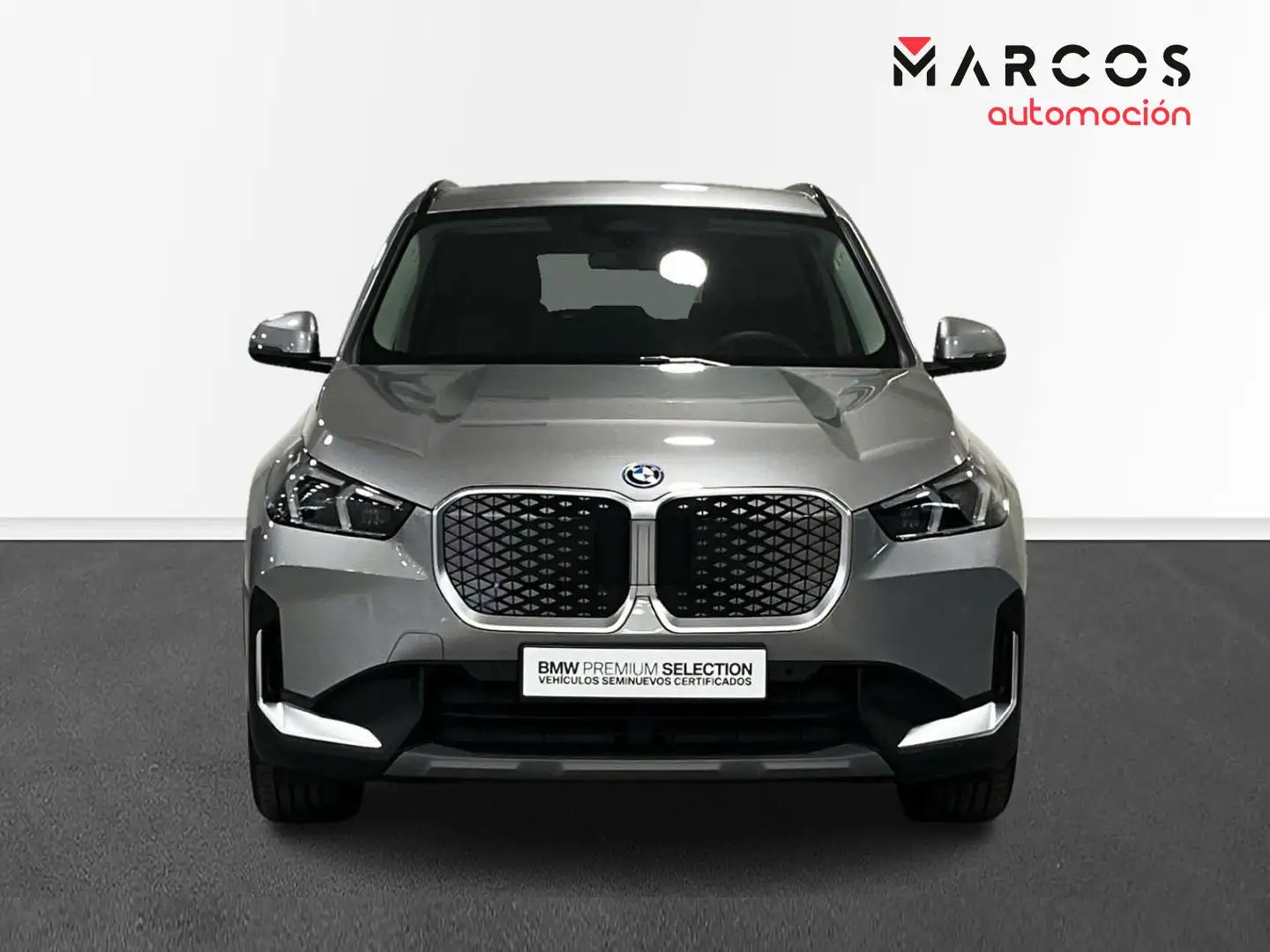 BMW iX1 eDrive20 Plateado - 2