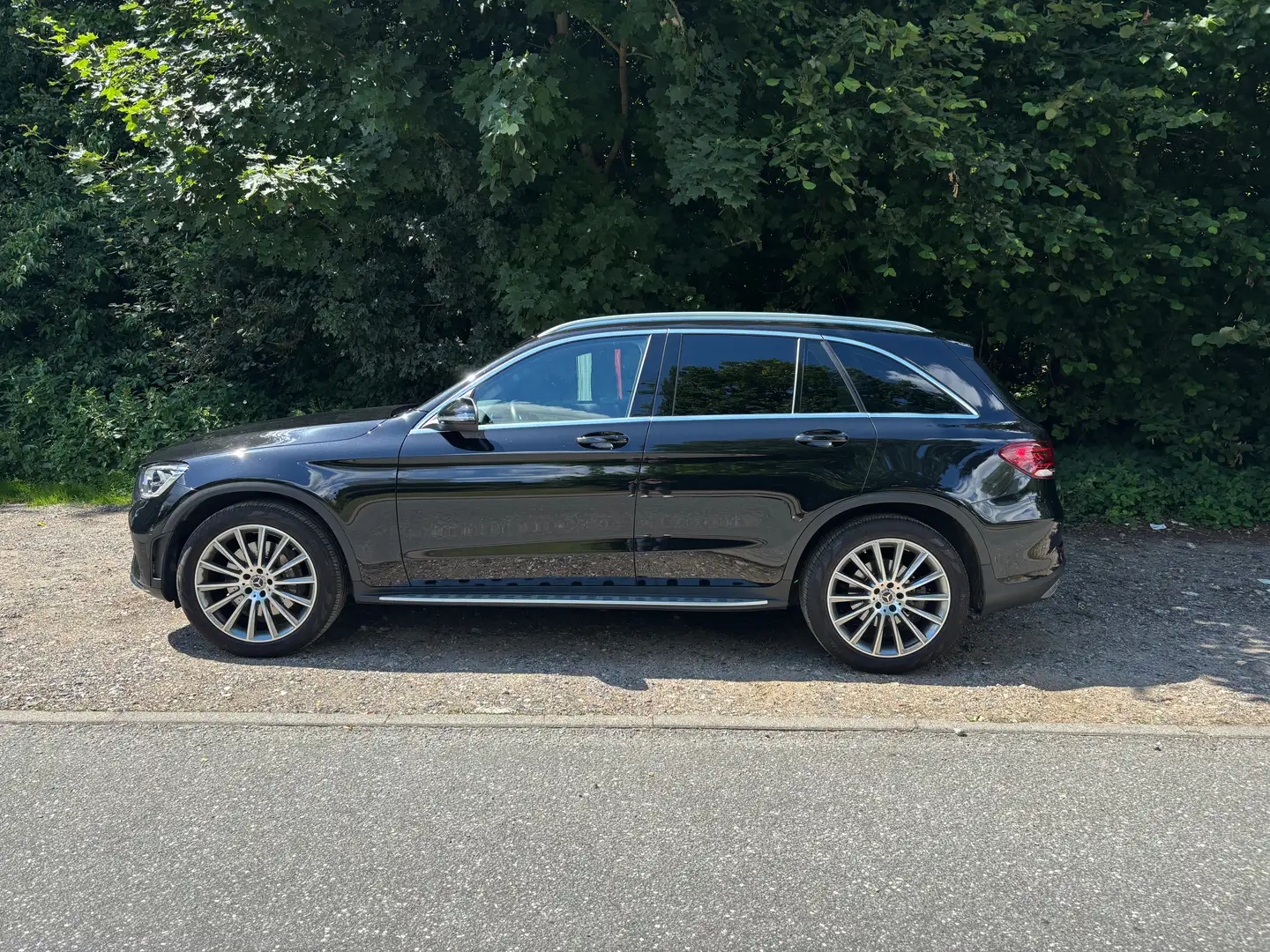 Mercedes-Benz GLC 400 GLC 400 d 4Matic 9G-TRONICAMG Line Schwarz - 1