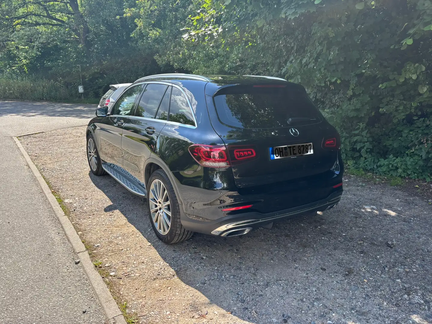 Mercedes-Benz GLC 400 GLC 400 d 4Matic 9G-TRONICAMG Line Schwarz - 2