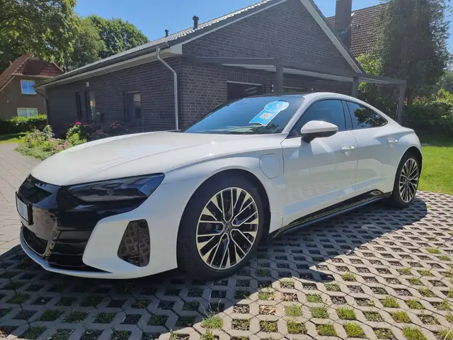 Audi e-tron GT Quattro - Panoramadach, Soundgenerator