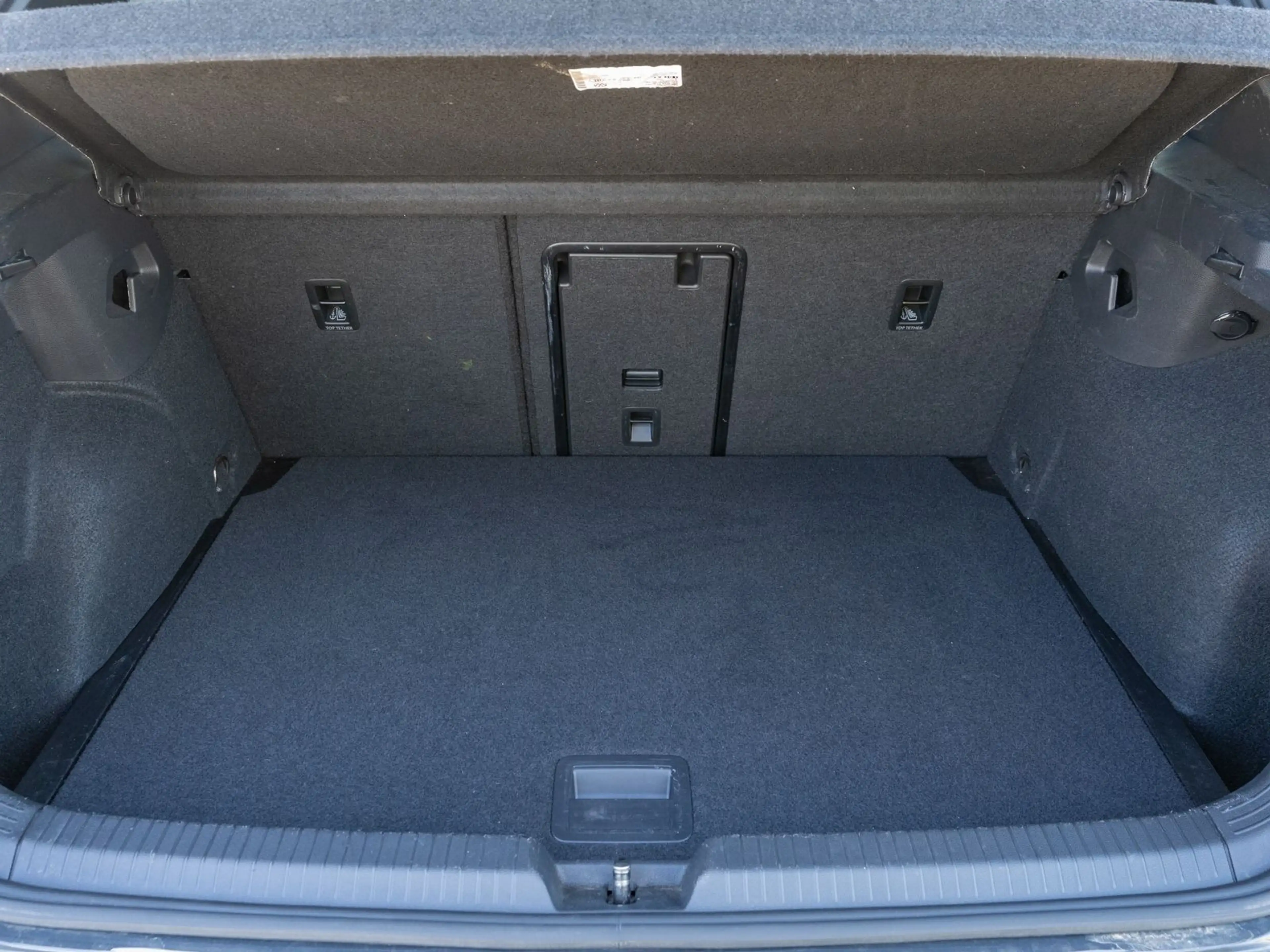 Volkswagen Golf GTI 2.0 TSI DSG LED Navi ACC PANO RFK SHZ — photo 9